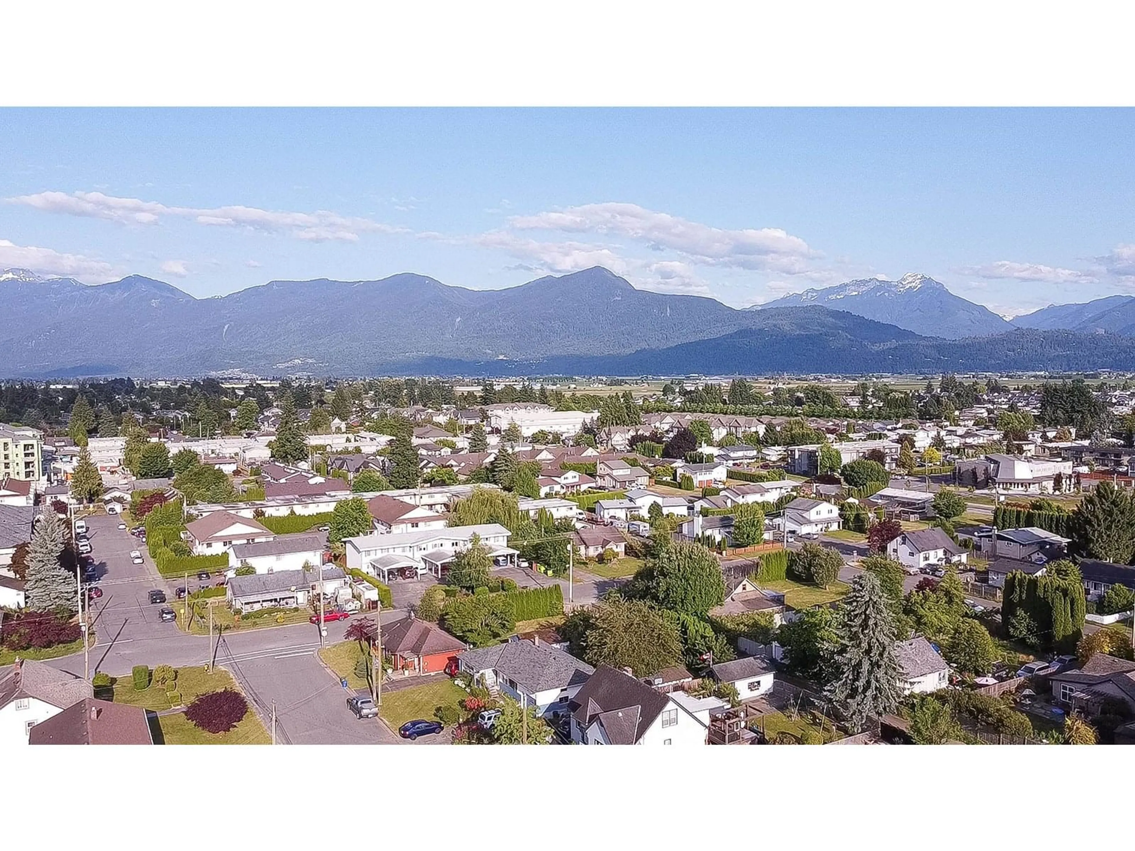 A pic from outside/outdoor area/front of a property/back of a property/a pic from drone, mountain view for 46235 PRINCESS AVENUE, Chilliwack British Columbia V2P2B1