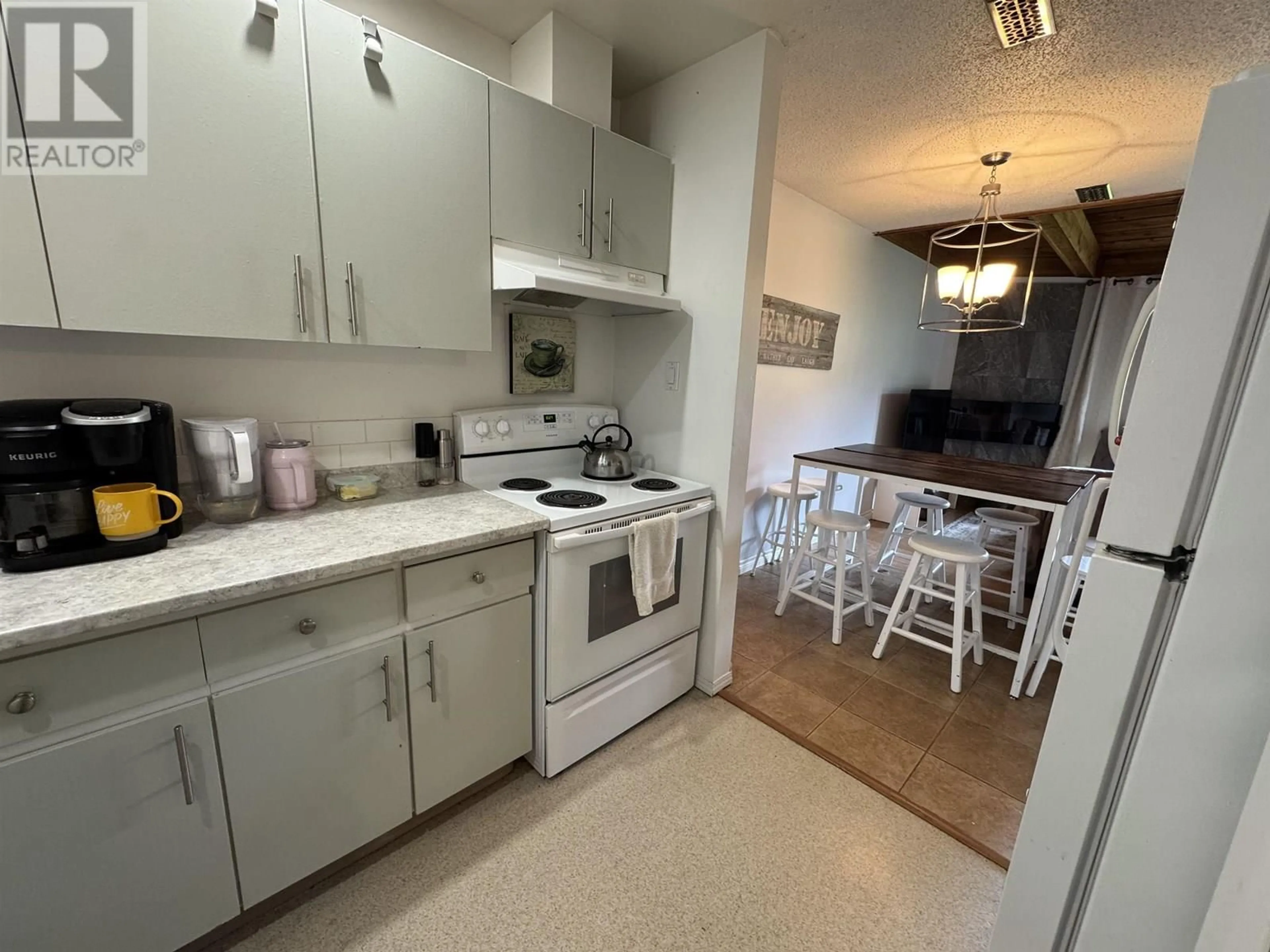 Standard kitchen, unknown for 24 - 800 SECOND AVENUE, Williams Lake British Columbia V2G4C4