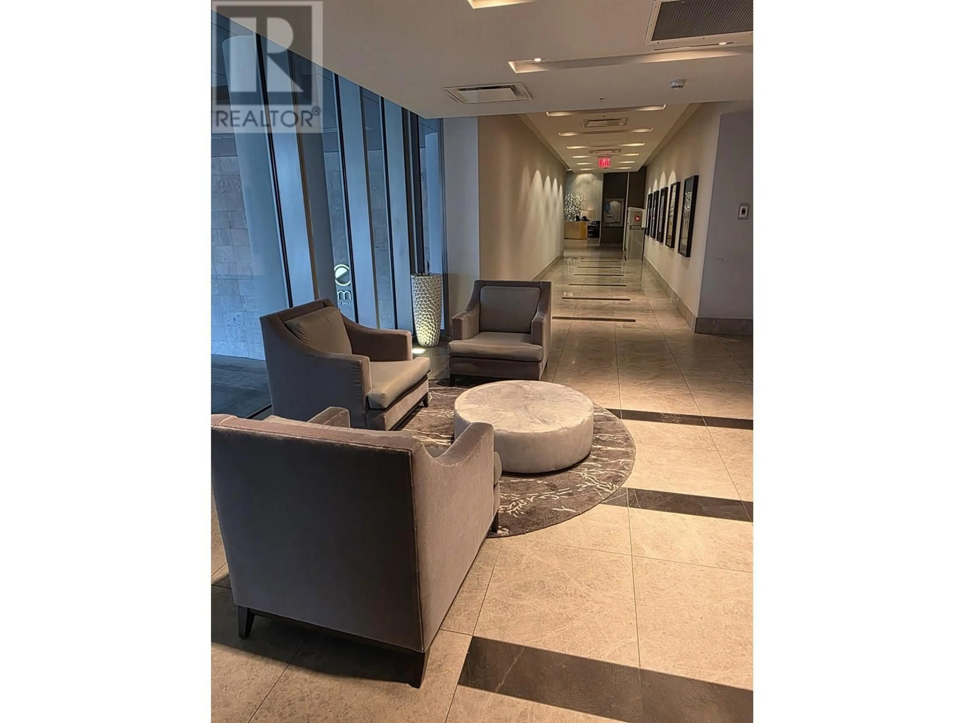 Indoor foyer for 2508 - 4508 HAZEL STREET, Burnaby British Columbia V5H0E4