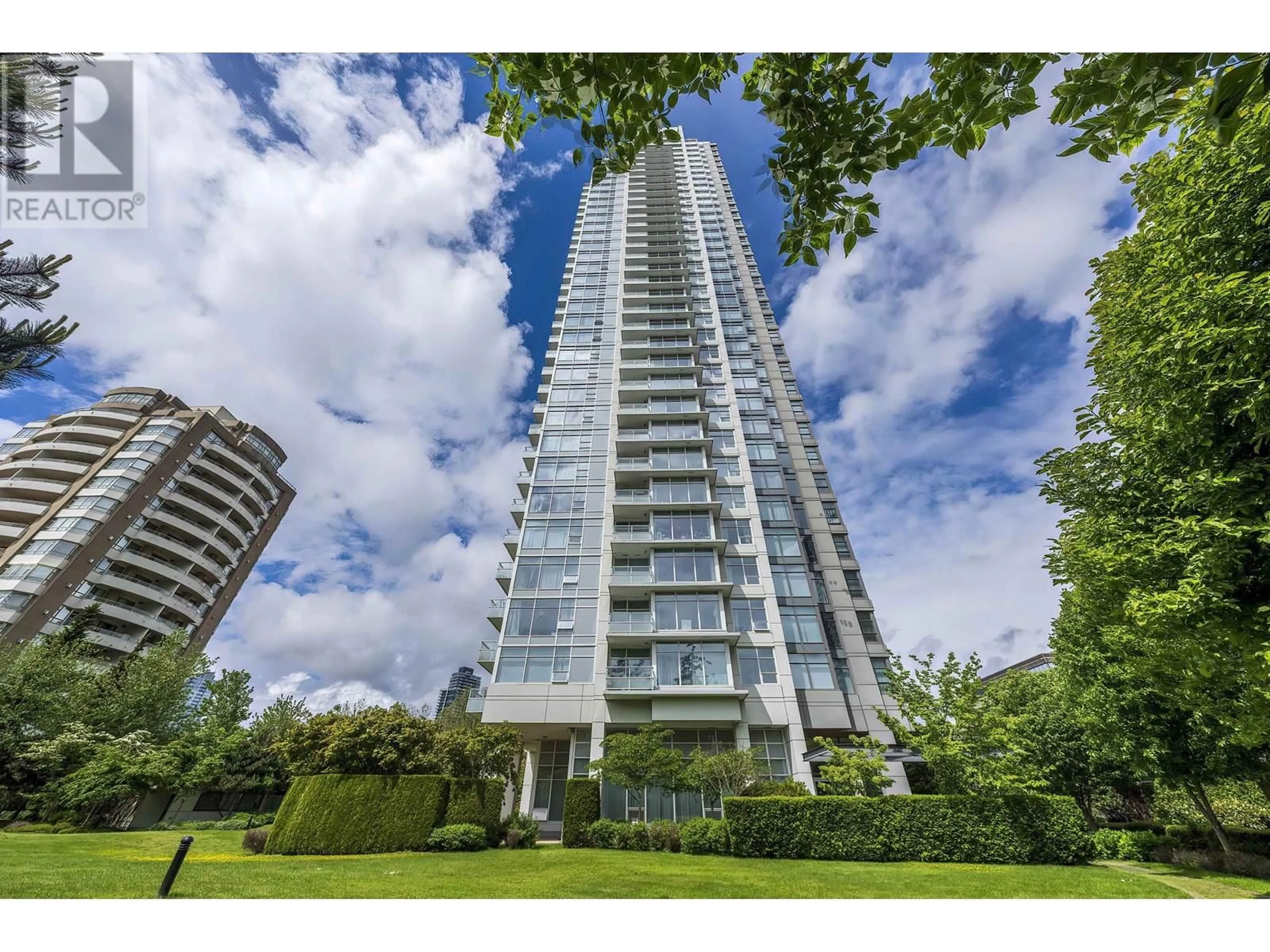 A pic from outside/outdoor area/front of a property/back of a property/a pic from drone, unknown for 308 - 4880 BENNETT STREET, Burnaby British Columbia V5H0C1