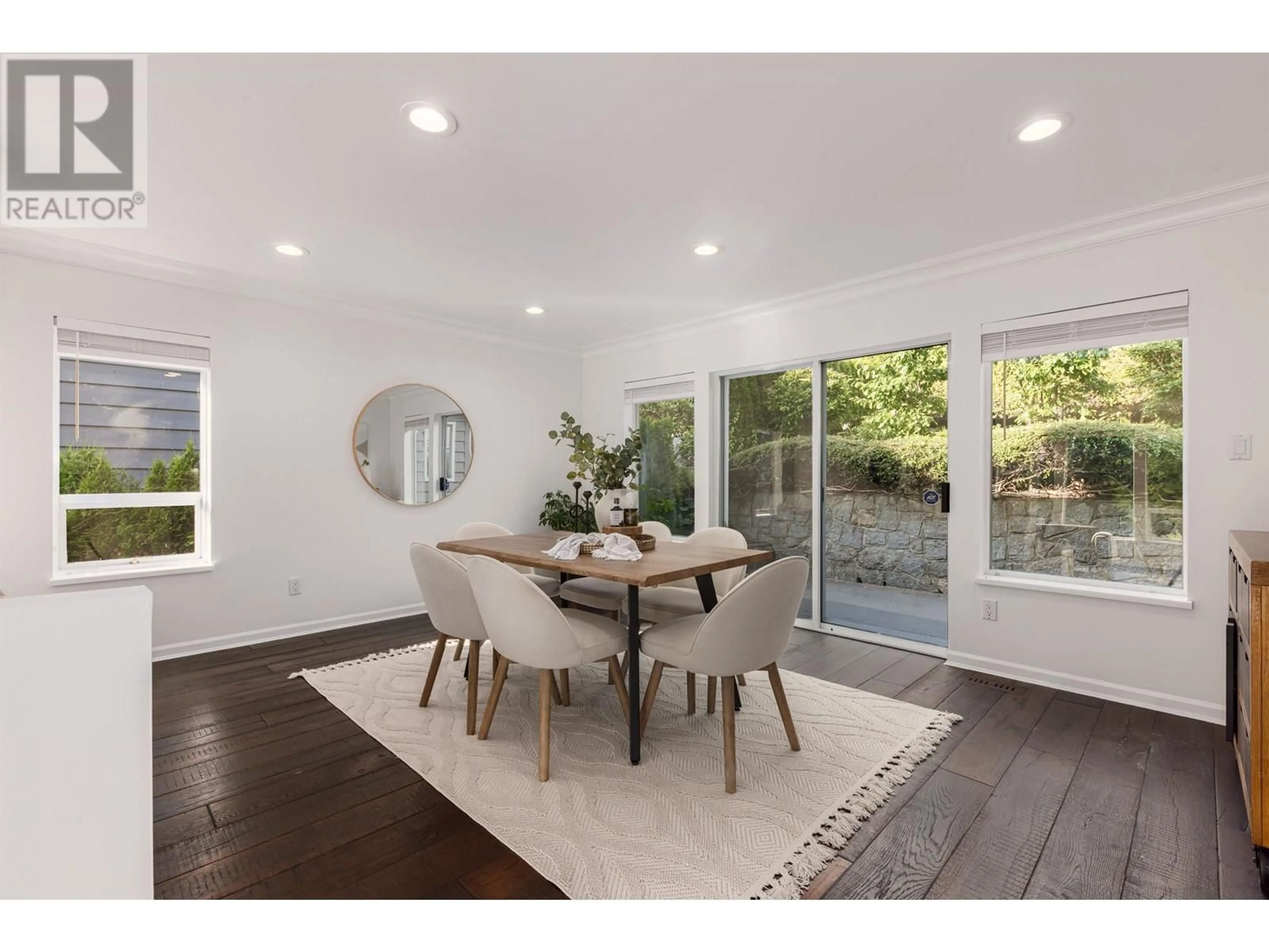 Dining room, unknown for 456 MONTROYAL BOULEVARD, North Vancouver British Columbia V7N3E1