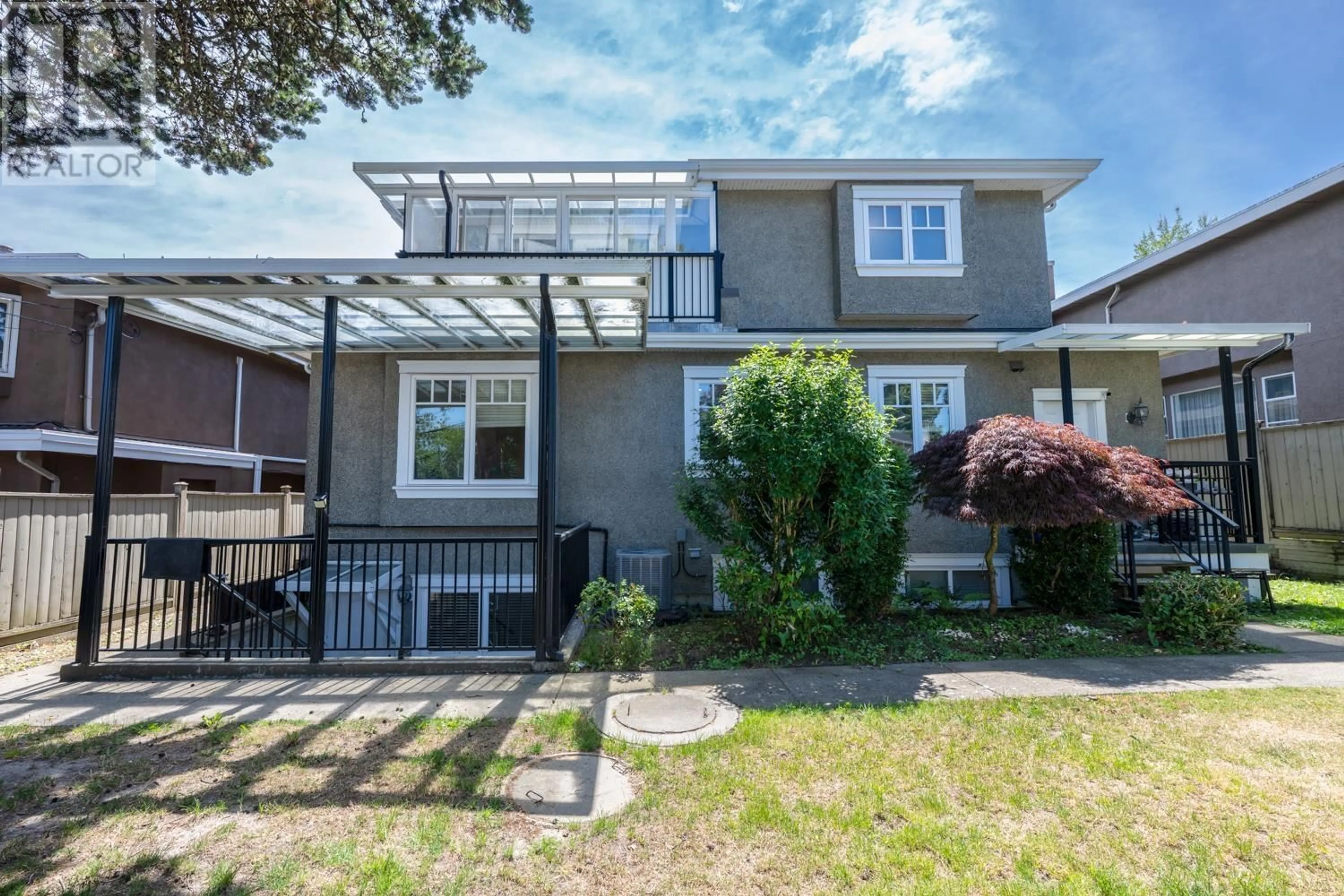 Home with vinyl exterior material, street for 1045 50TH AVENUE, Vancouver British Columbia V6P1A7