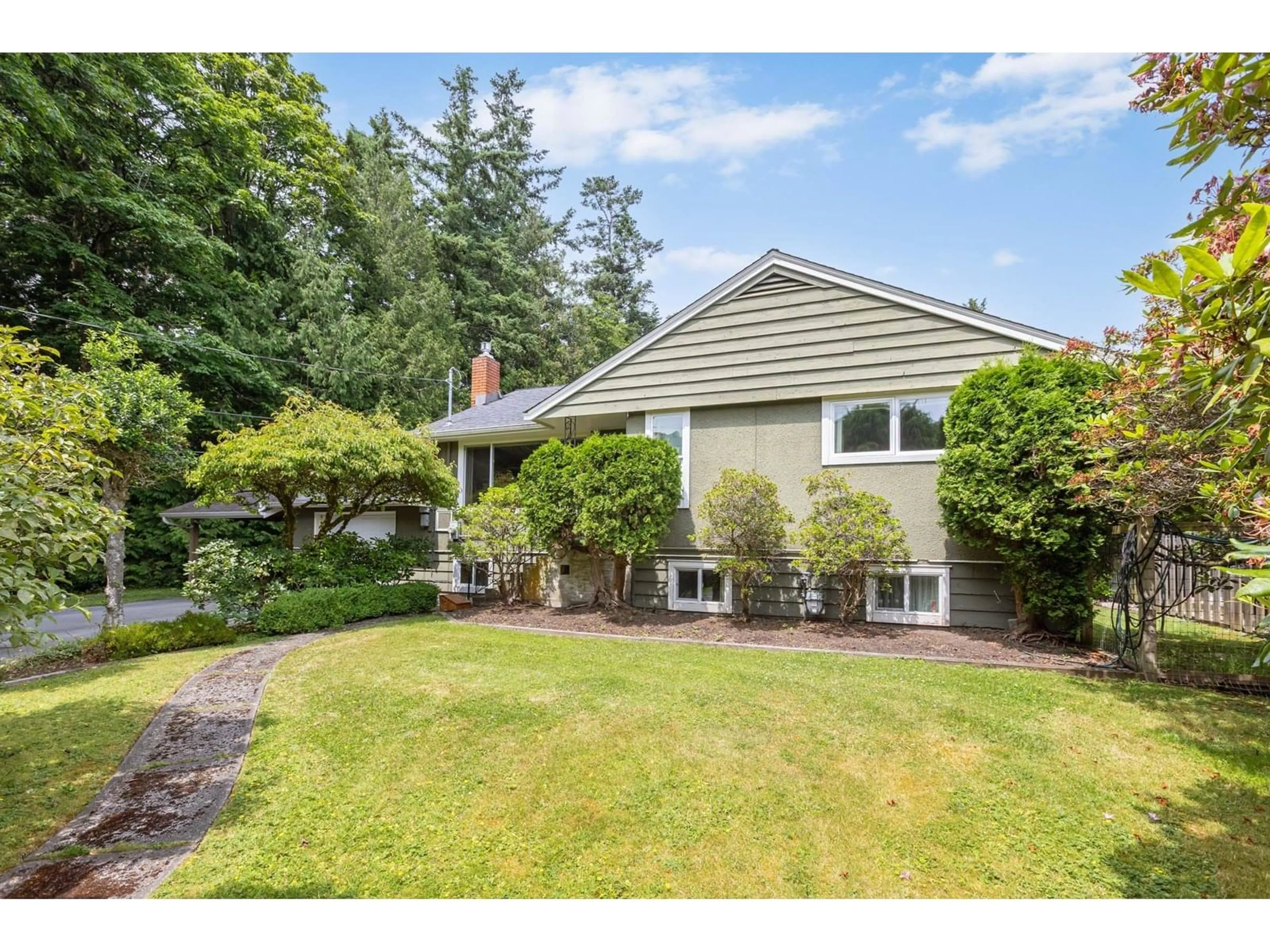 Home with vinyl exterior material, street for 14093 MAGDALEN, White Rock British Columbia V4B2W6