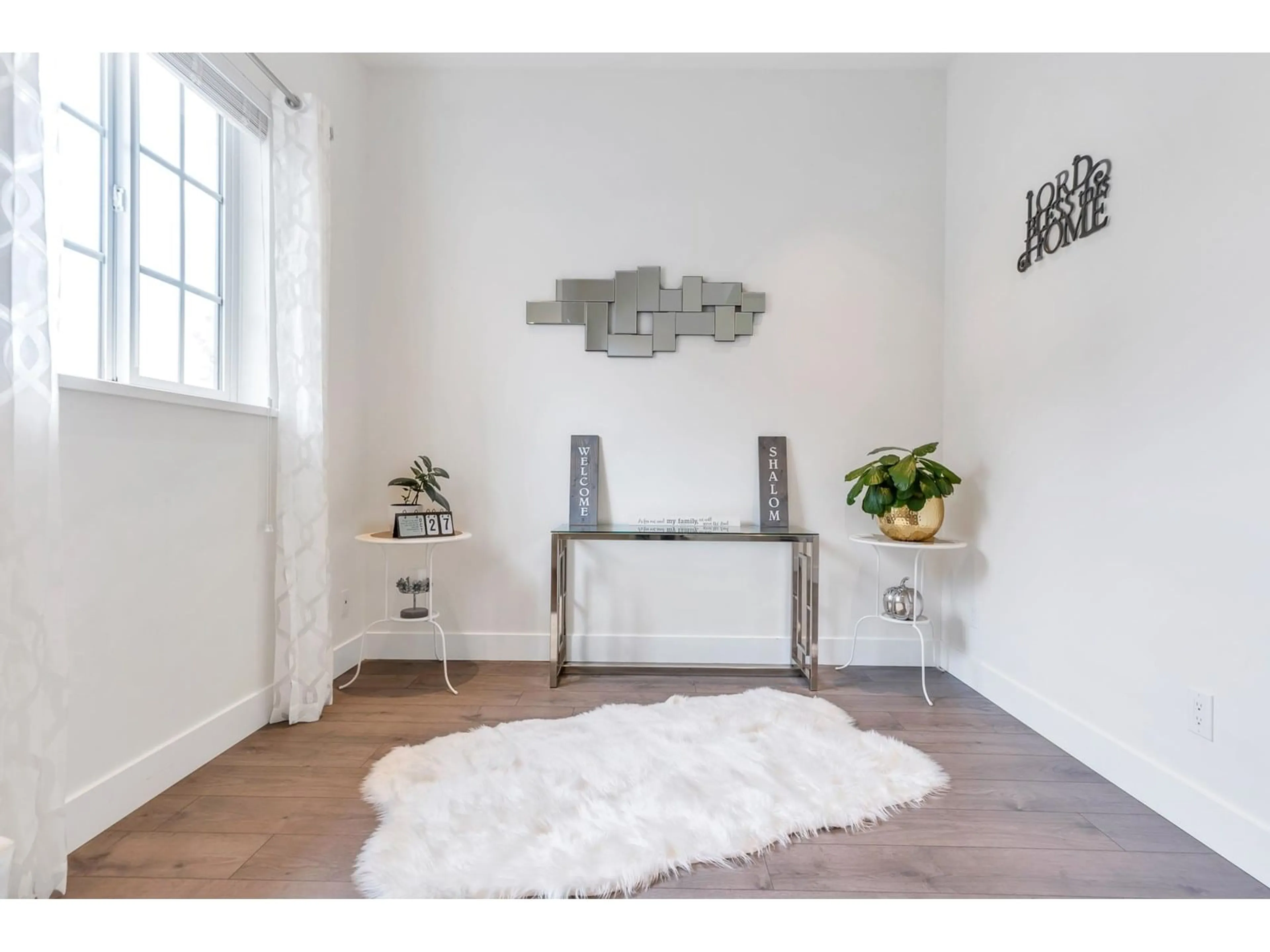 Indoor entryway for 5 - 7979 152, Surrey British Columbia V3S7S7