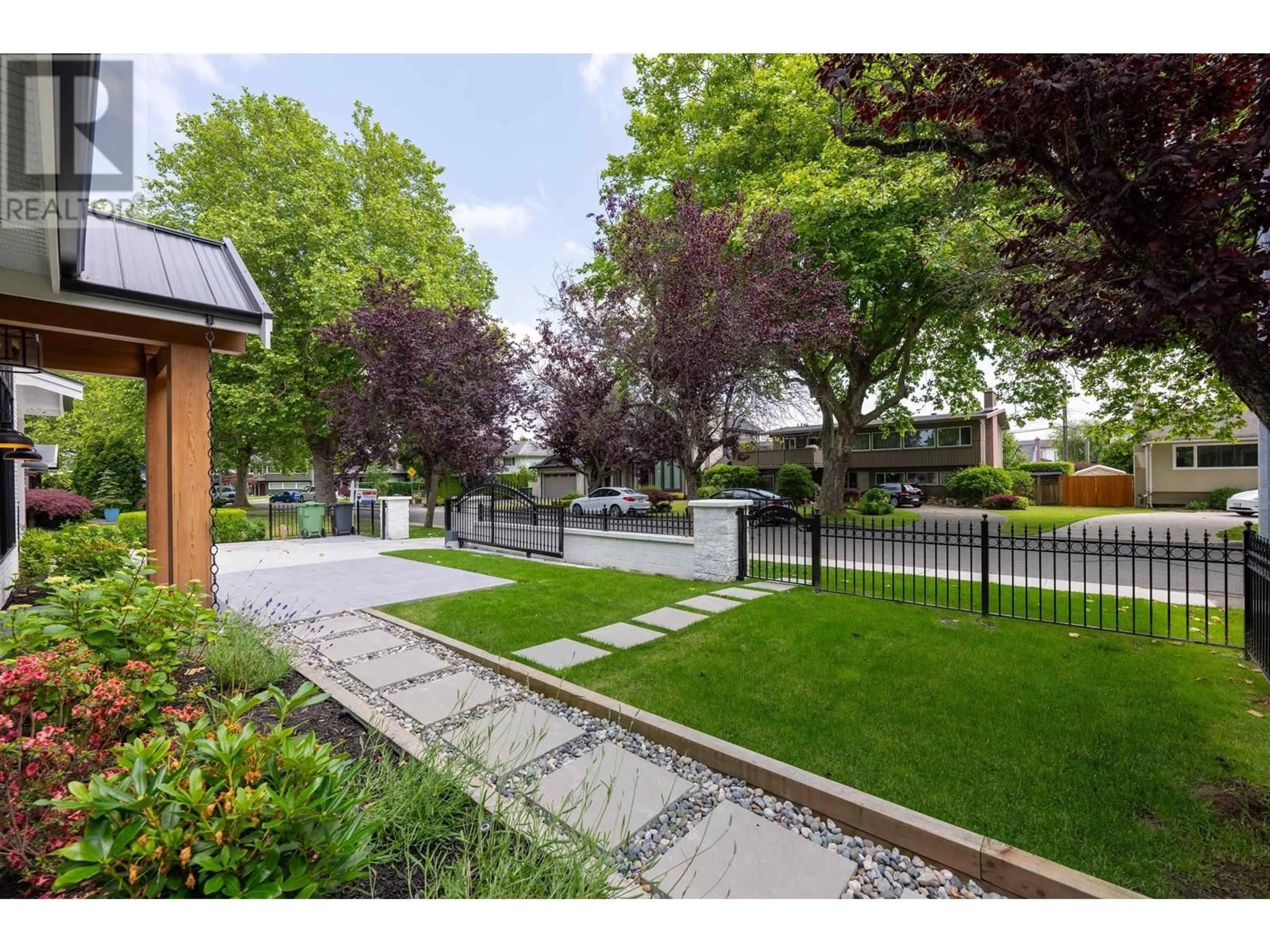 A pic from outside/outdoor area/front of a property/back of a property/a pic from drone, street for 8531 FAIRFAX CRESCENT, Richmond British Columbia V7C1X9