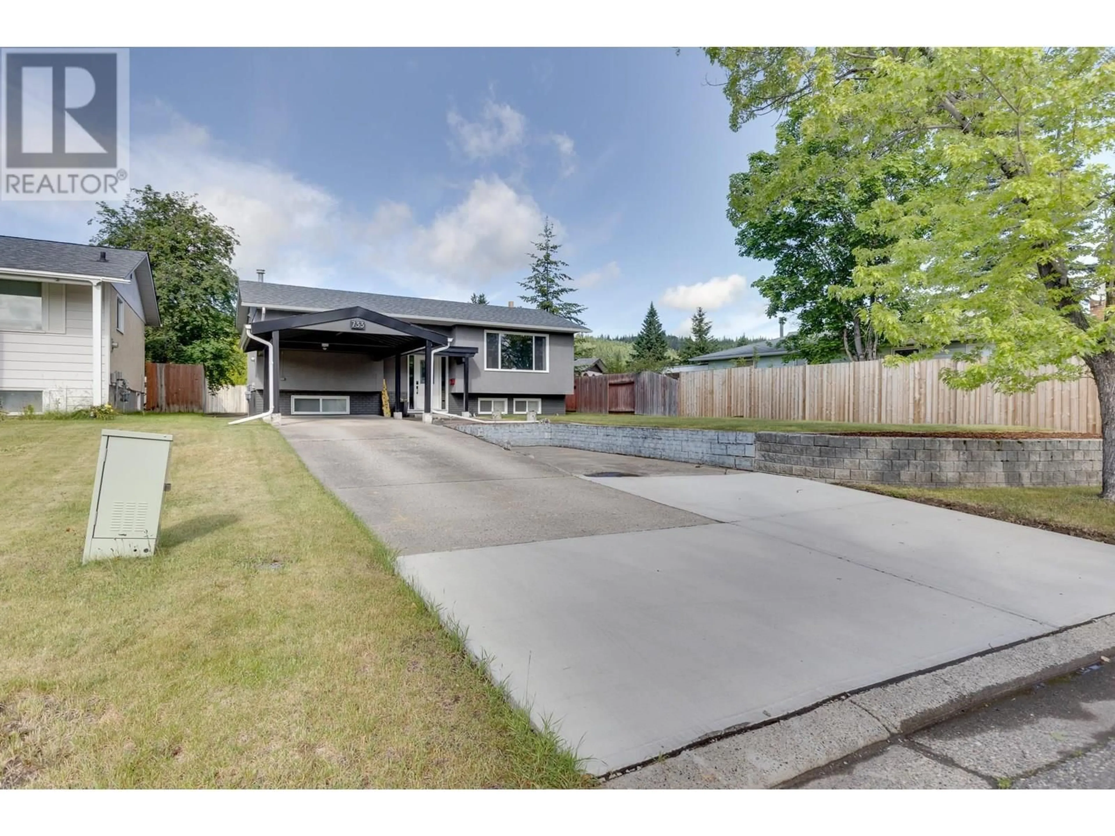 A pic from outside/outdoor area/front of a property/back of a property/a pic from drone, street for 733 FAULKNER CRESCENT, Prince George British Columbia V2M5E1
