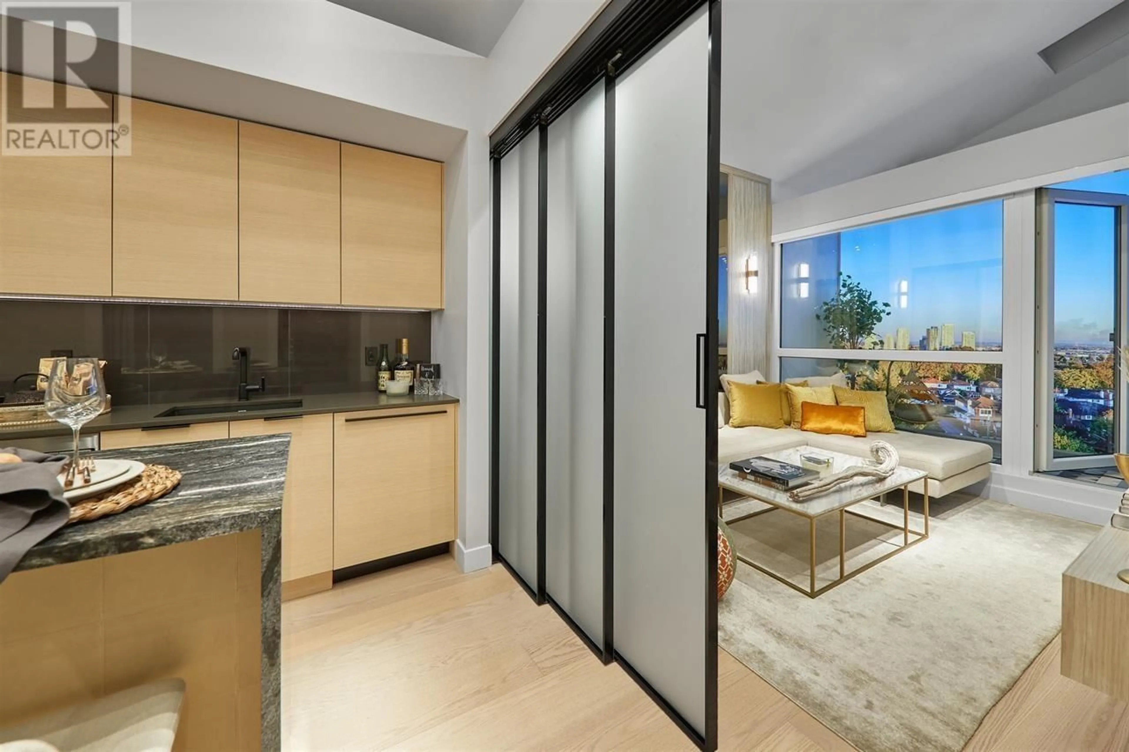 Unknown for 203 - 8030 OAK STREET, Vancouver British Columbia V6P4A8