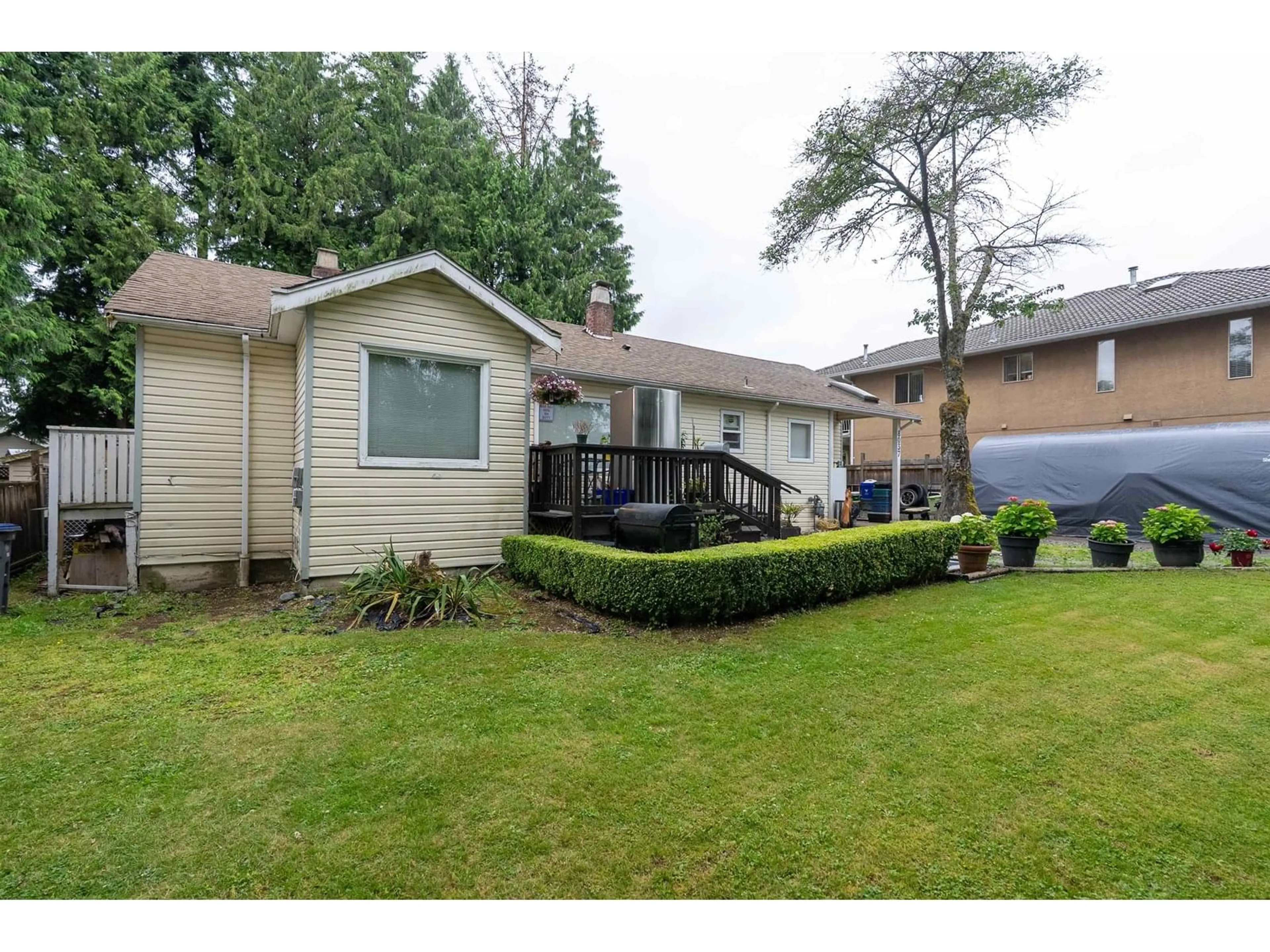 Patio, street for 8037 160, Surrey British Columbia V4N0V4