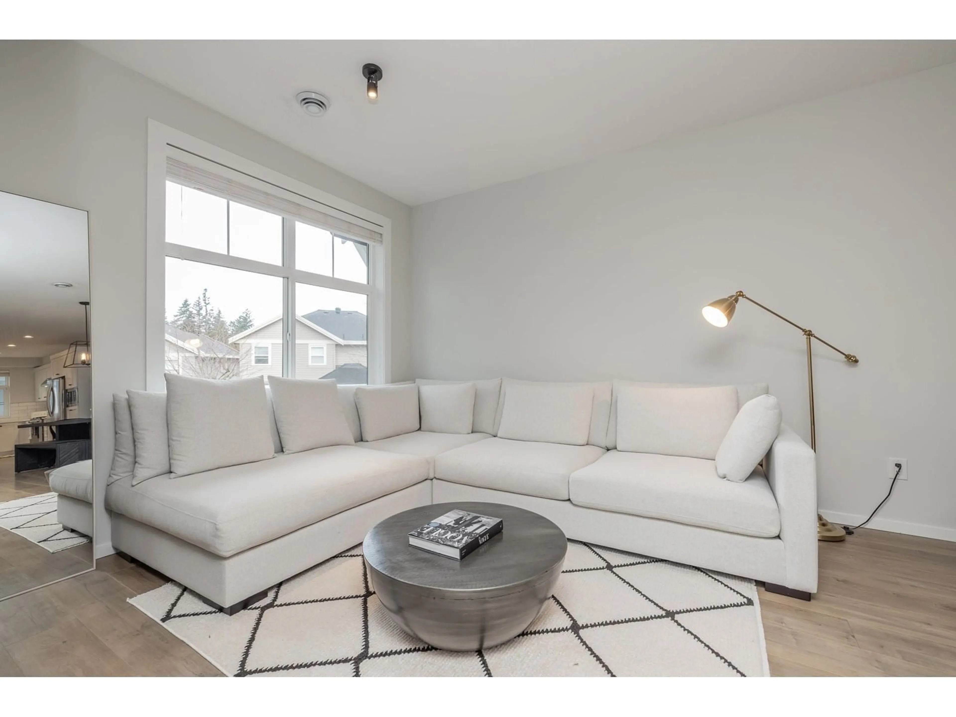 Living room with furniture, unknown for 26 - 3339 148, Surrey British Columbia V4P0G6