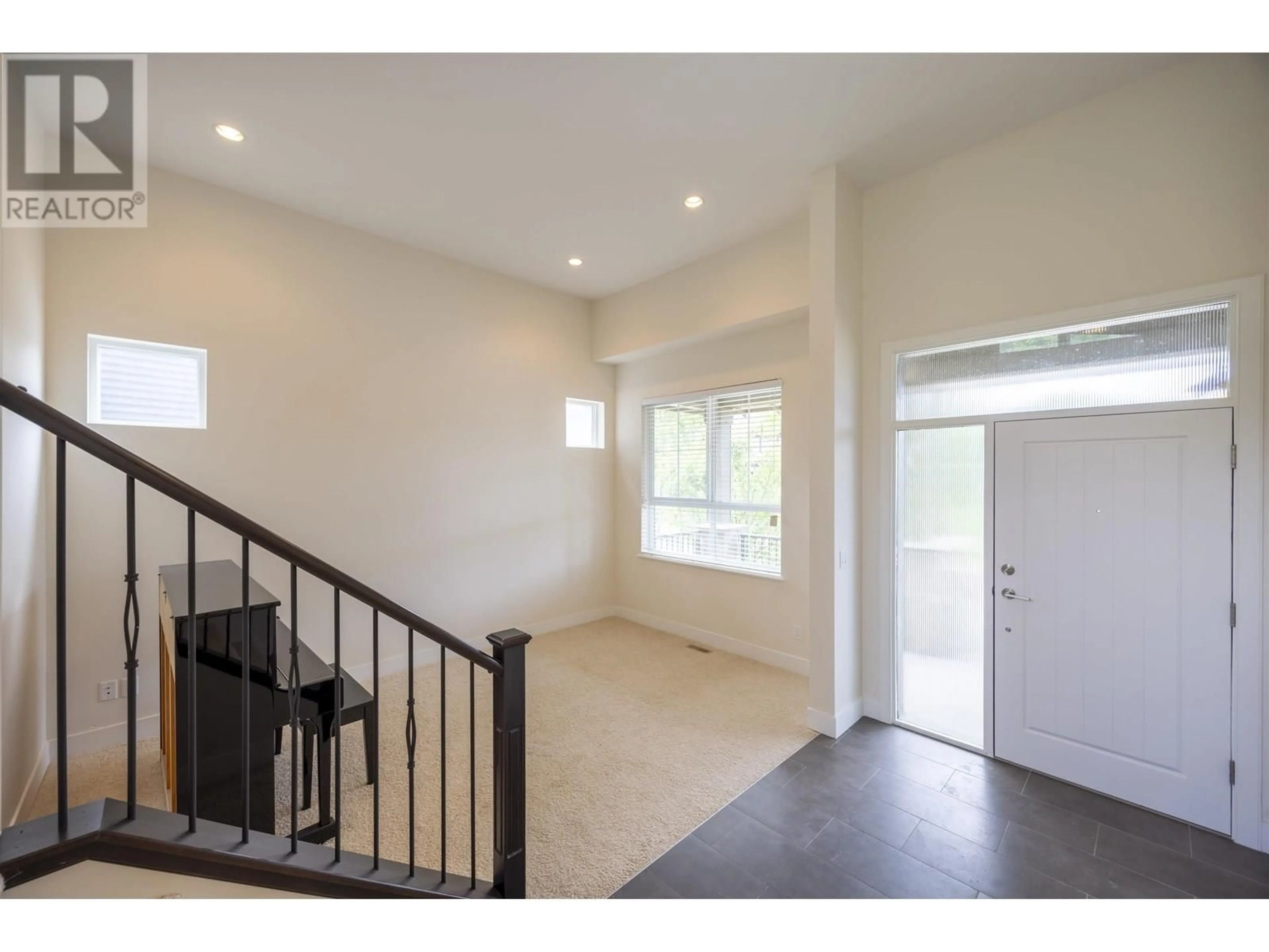Indoor entryway for 3497 BISHOP PLACE, Coquitlam British Columbia V3E0K2