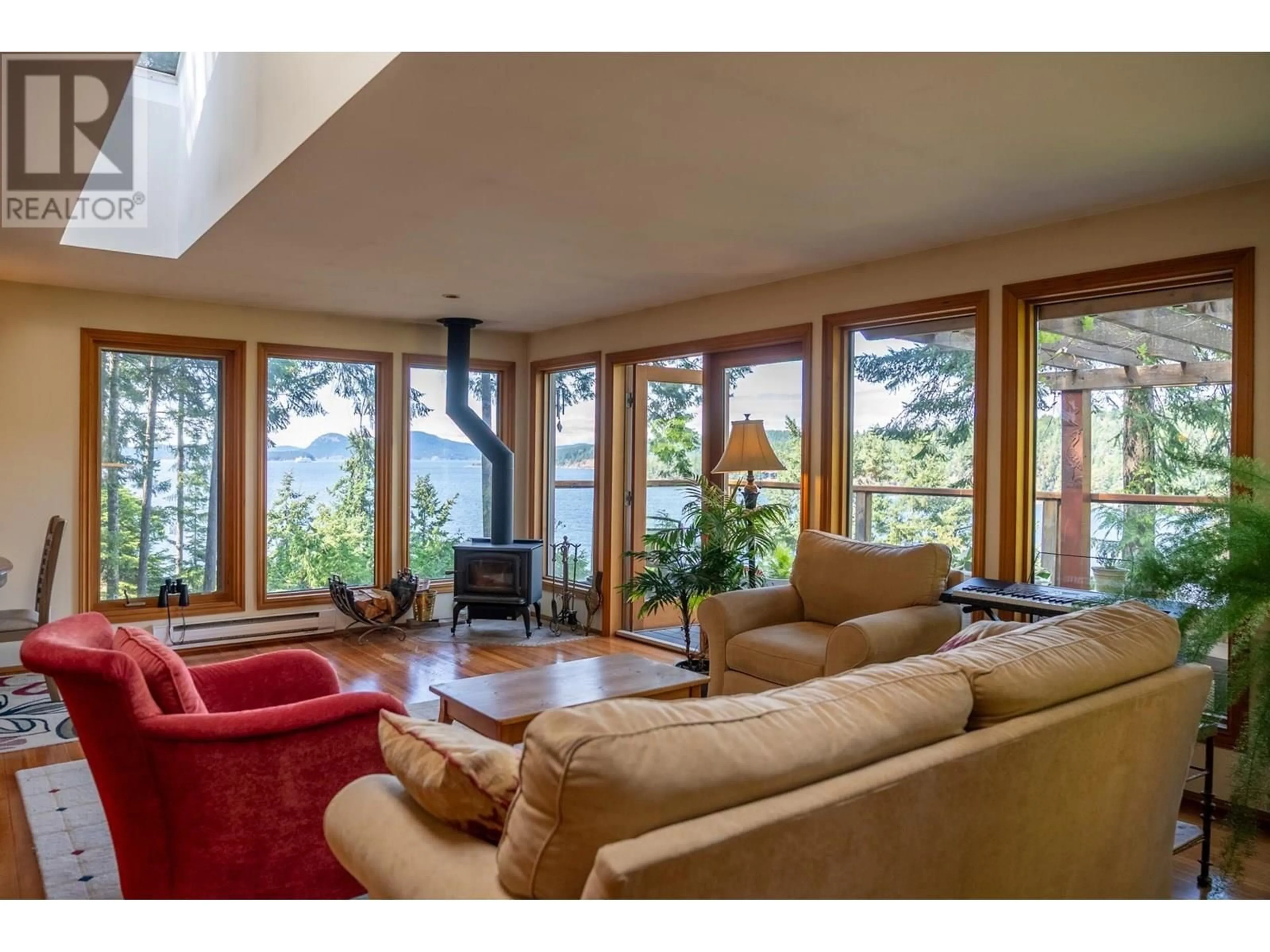 Living room with furniture, unknown for 1616 SCHOONER WAY, Pender Island British Columbia V0N2M2