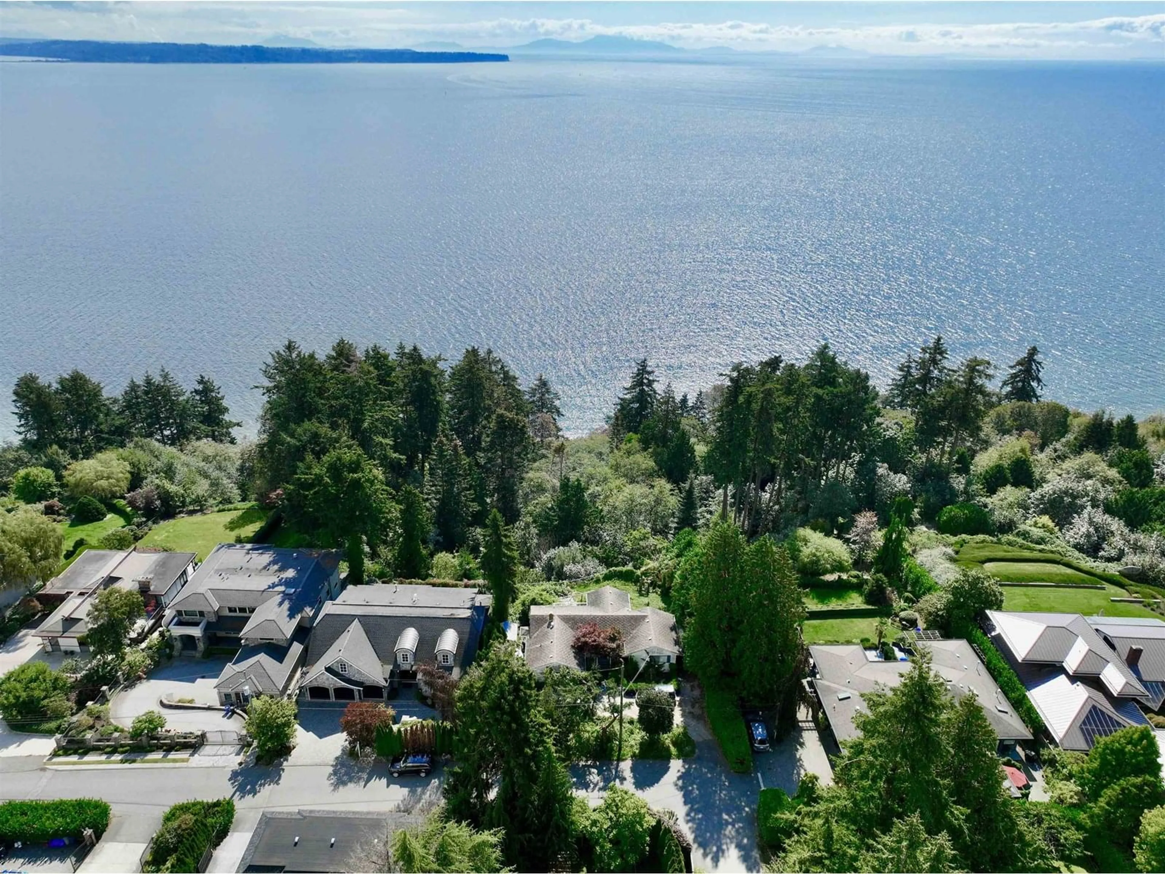 A pic from outside/outdoor area/front of a property/back of a property/a pic from drone, water/lake/river/ocean view for 13910 TERRY, White Rock British Columbia V4B1A2
