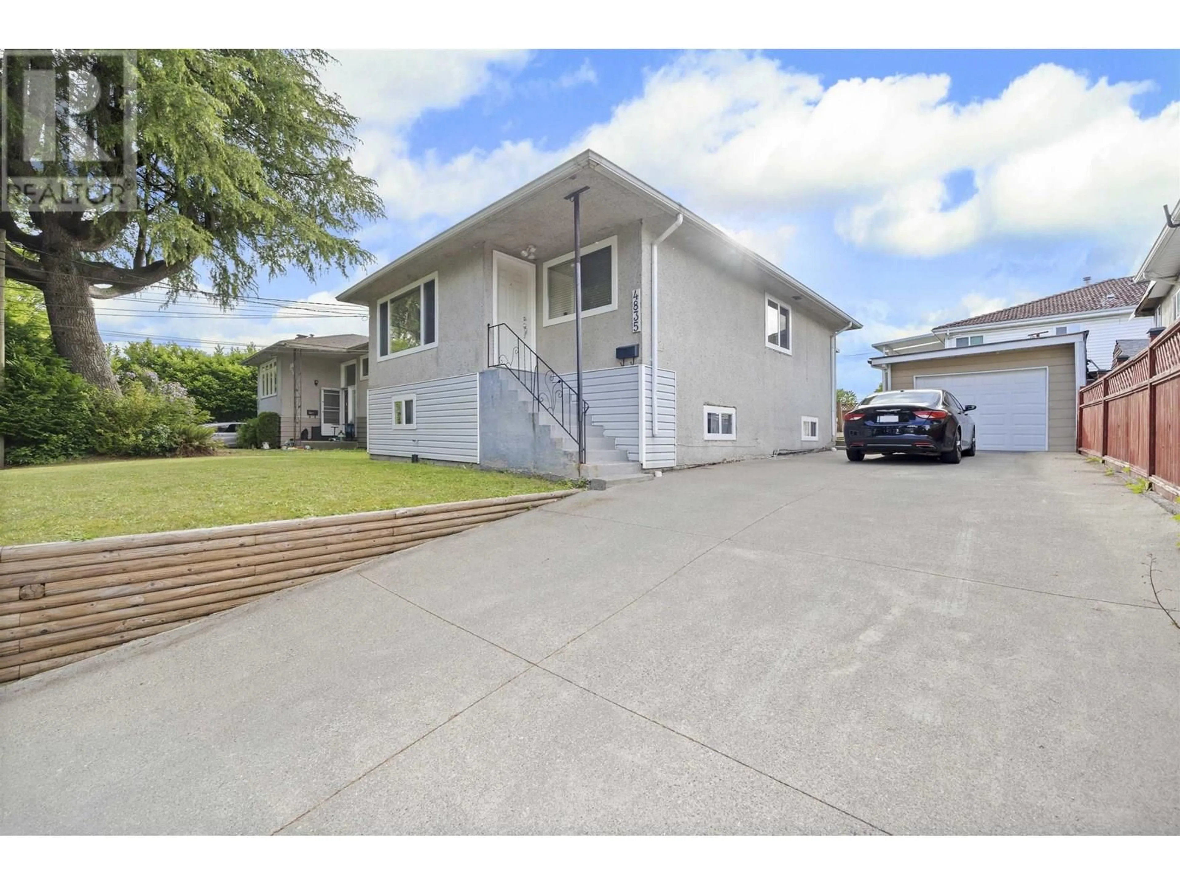 Unknown for 4835 CHATHAM STREET, Vancouver British Columbia V5R3Z1