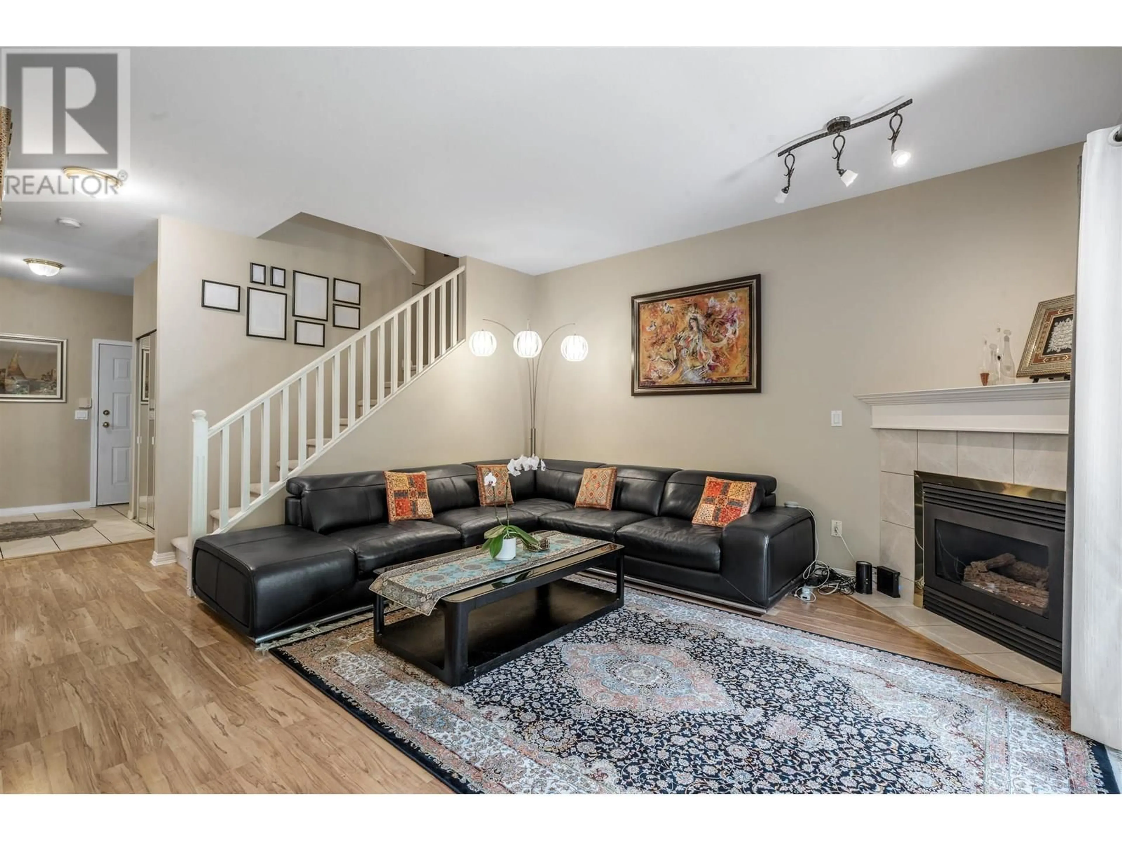 Living room with furniture, unknown for 19 - 1765 PADDOCK DRIVE, Coquitlam British Columbia V3E3J1