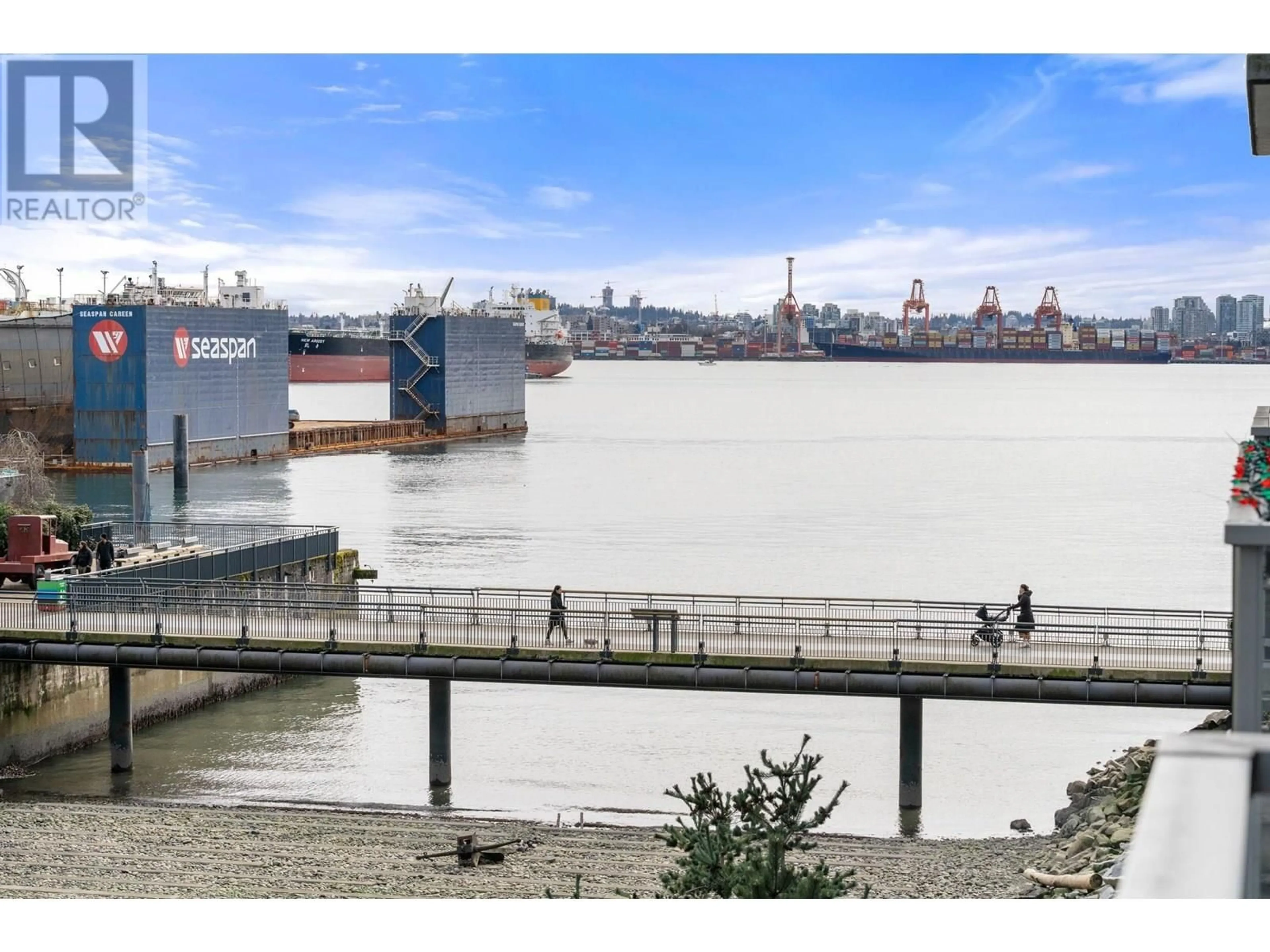 Blurry image for 313 - 175 VICTORY SHIP WAY, North Vancouver British Columbia V7L0G1