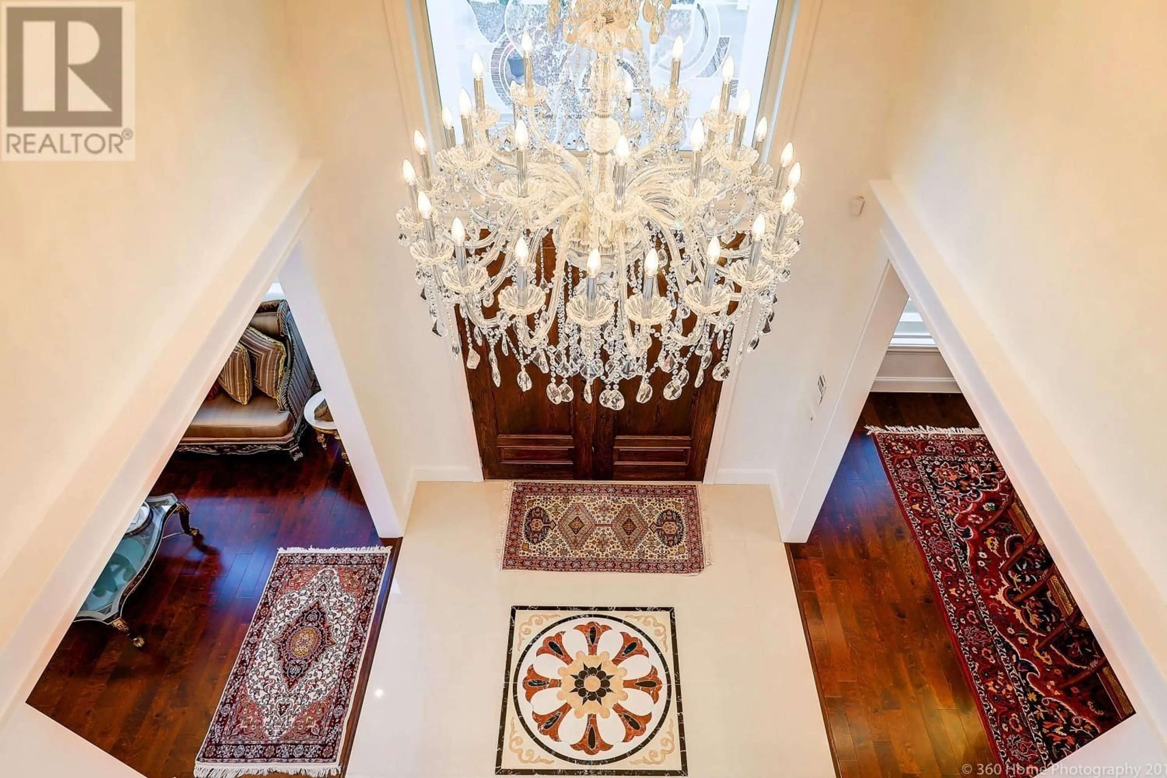 Indoor foyer for 4120 WESTMINSTER HIGHWAY, Richmond British Columbia V7C1B4