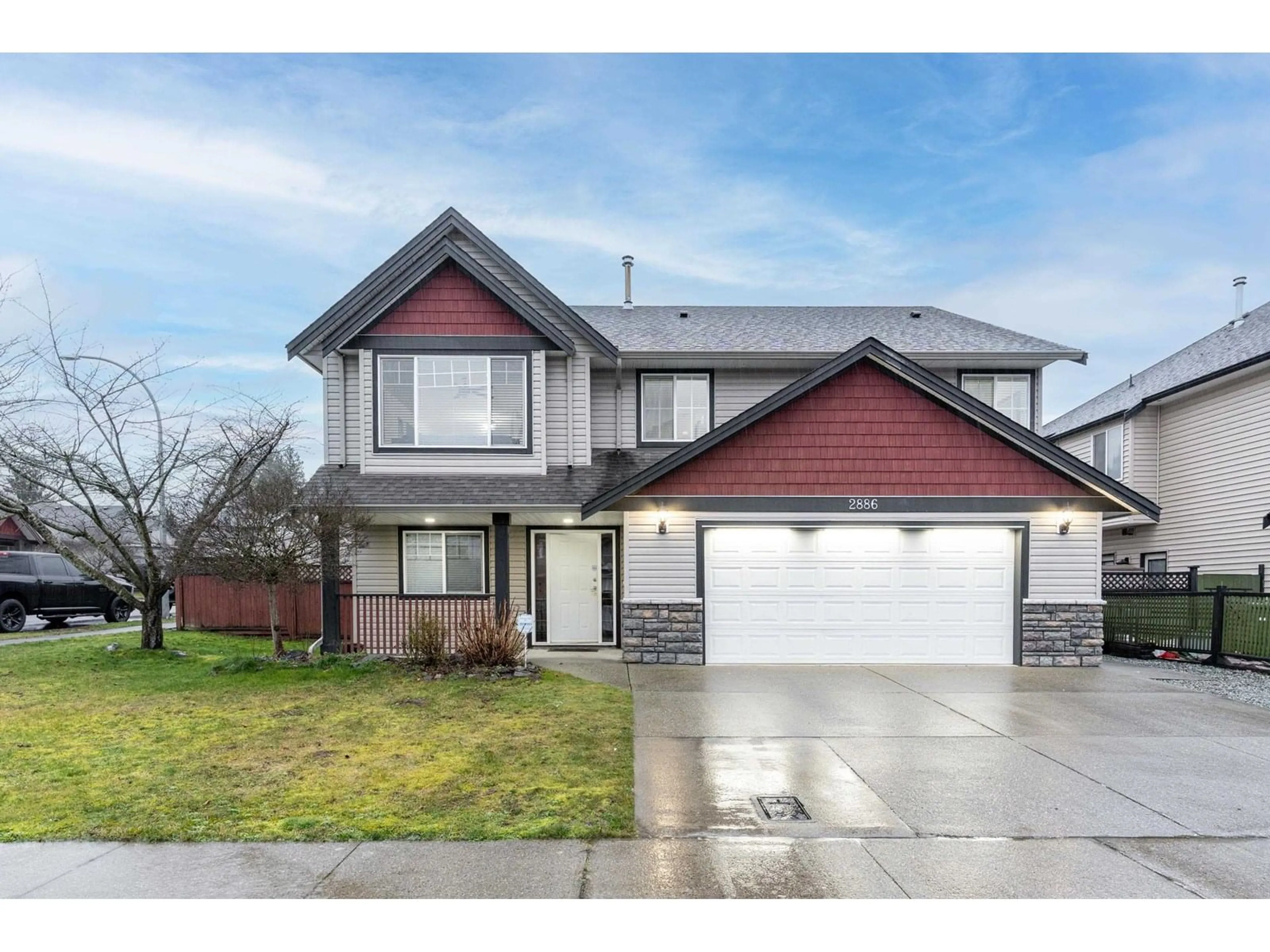 Home with vinyl exterior material, street for 2886 BOXCAR, Abbotsford British Columbia V4X2S5