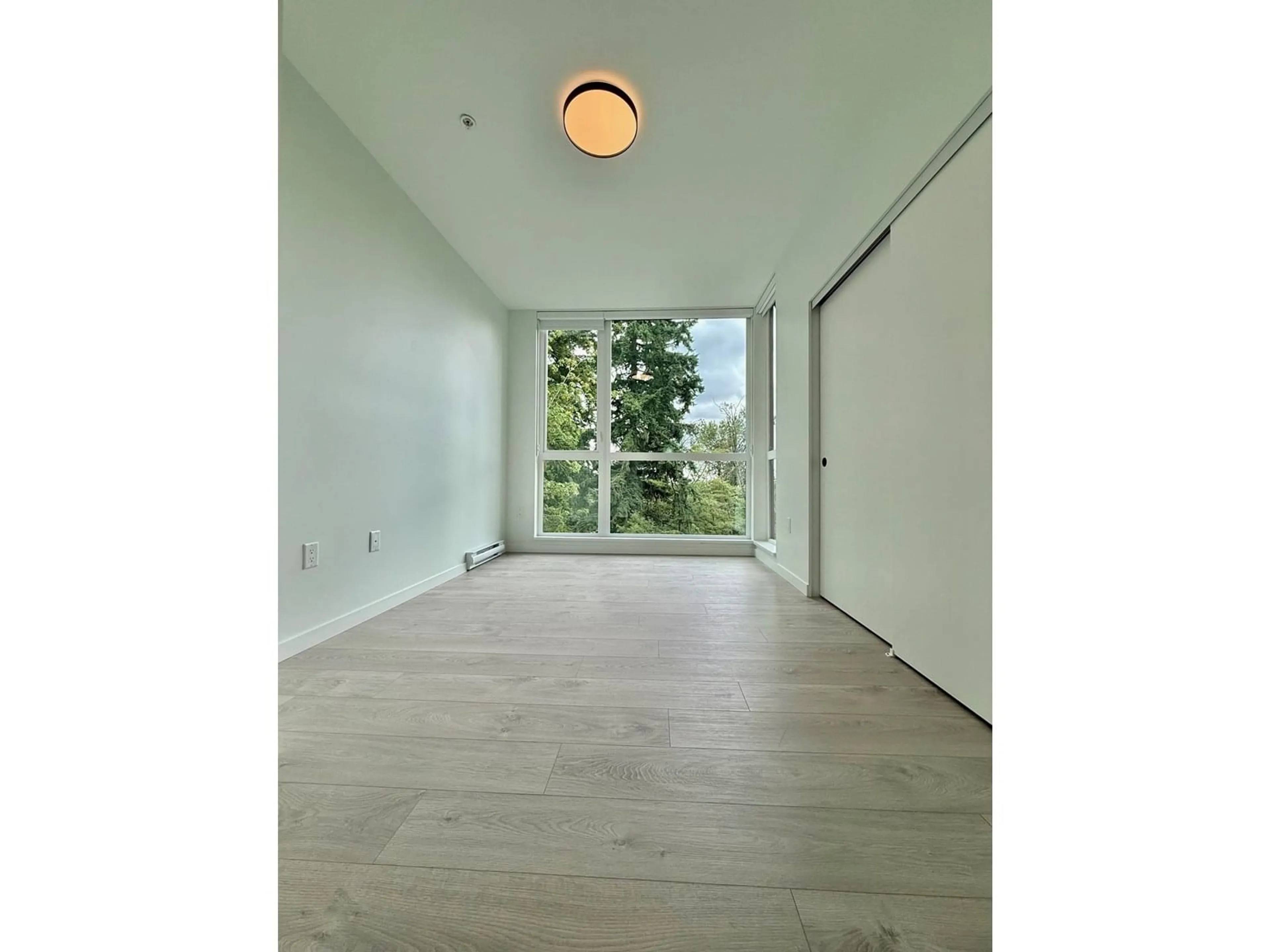 A pic of a room for 403 - 6585 195A, Surrey British Columbia V4N6B5