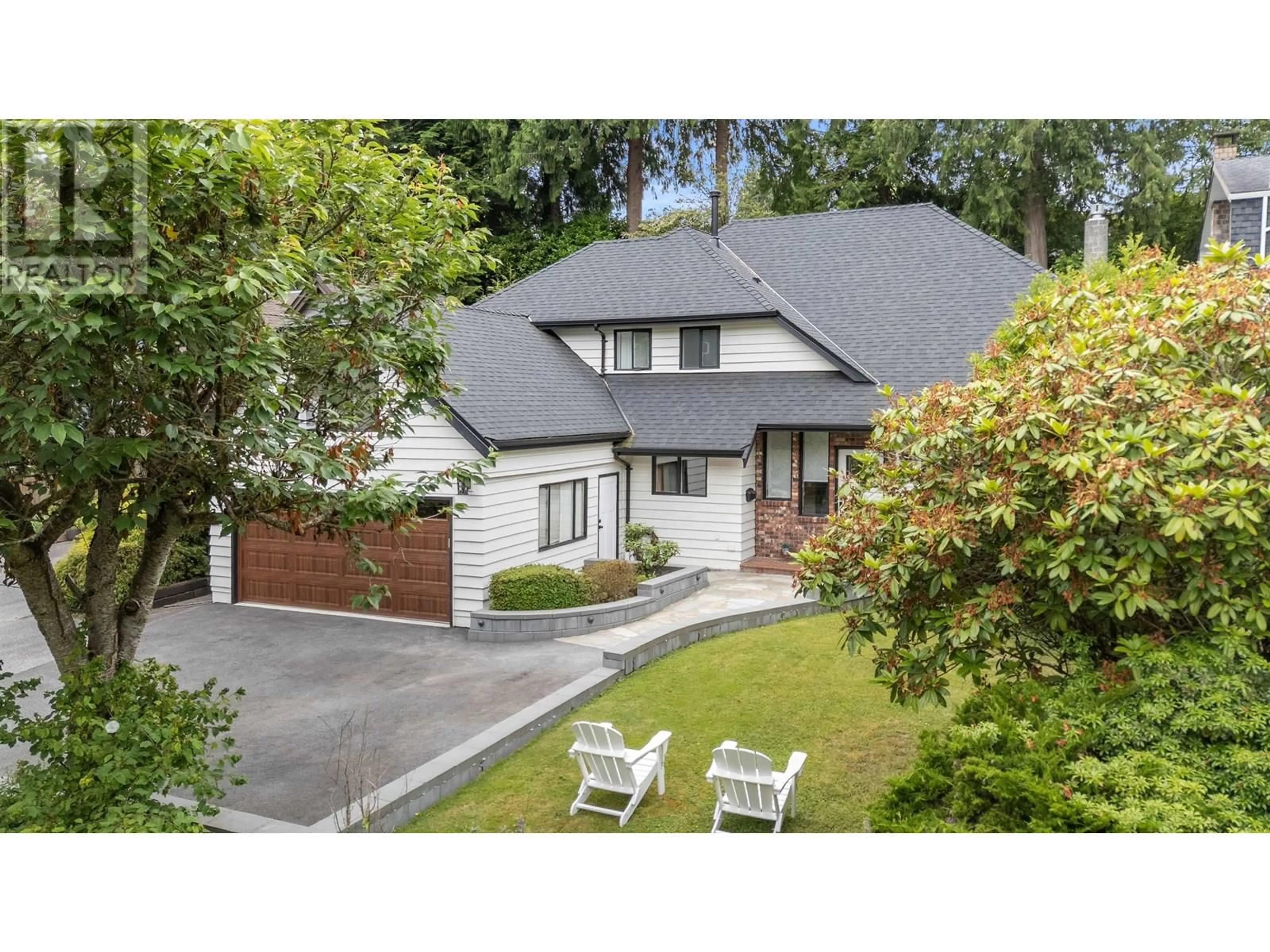 A pic from outside/outdoor area/front of a property/back of a property/a pic from drone, street for 4545 MAPLERIDGE DRIVE, North Vancouver British Columbia V7R4M7