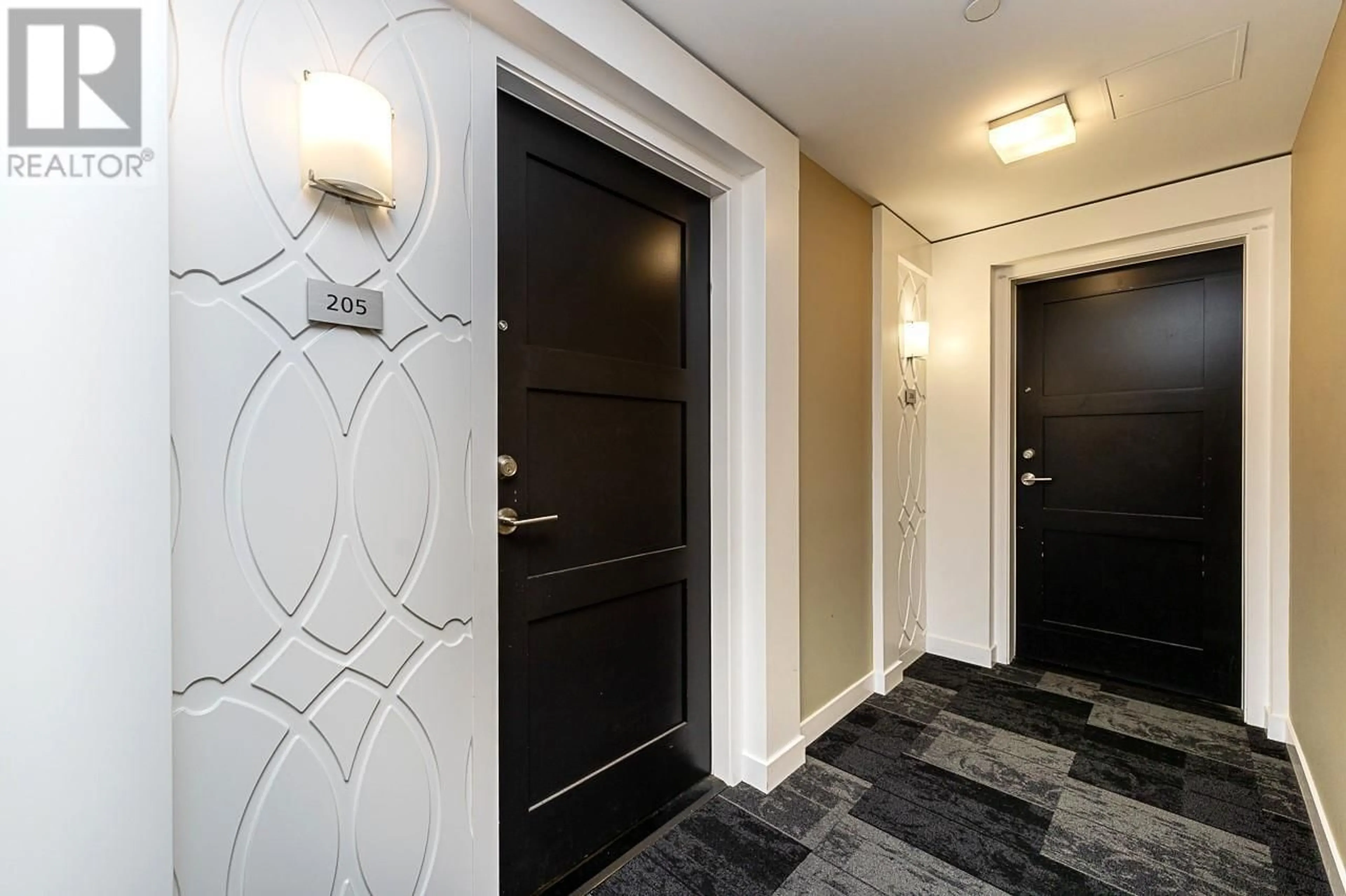 Indoor foyer for 205 - 608 COMO LAKE AVENUE, Coquitlam British Columbia V3J0B2