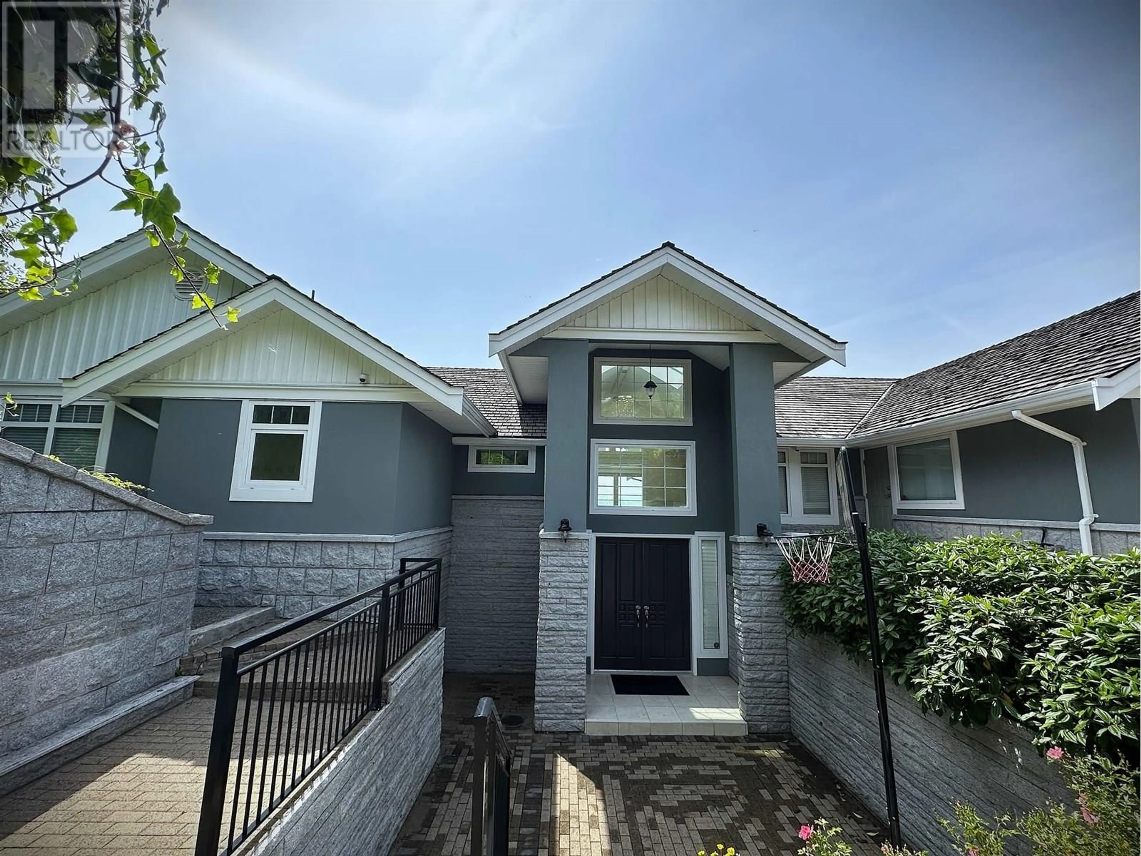 Home with vinyl exterior material, street for 2358 CONSTANTINE PLACE, West Vancouver British Columbia V7S3H7