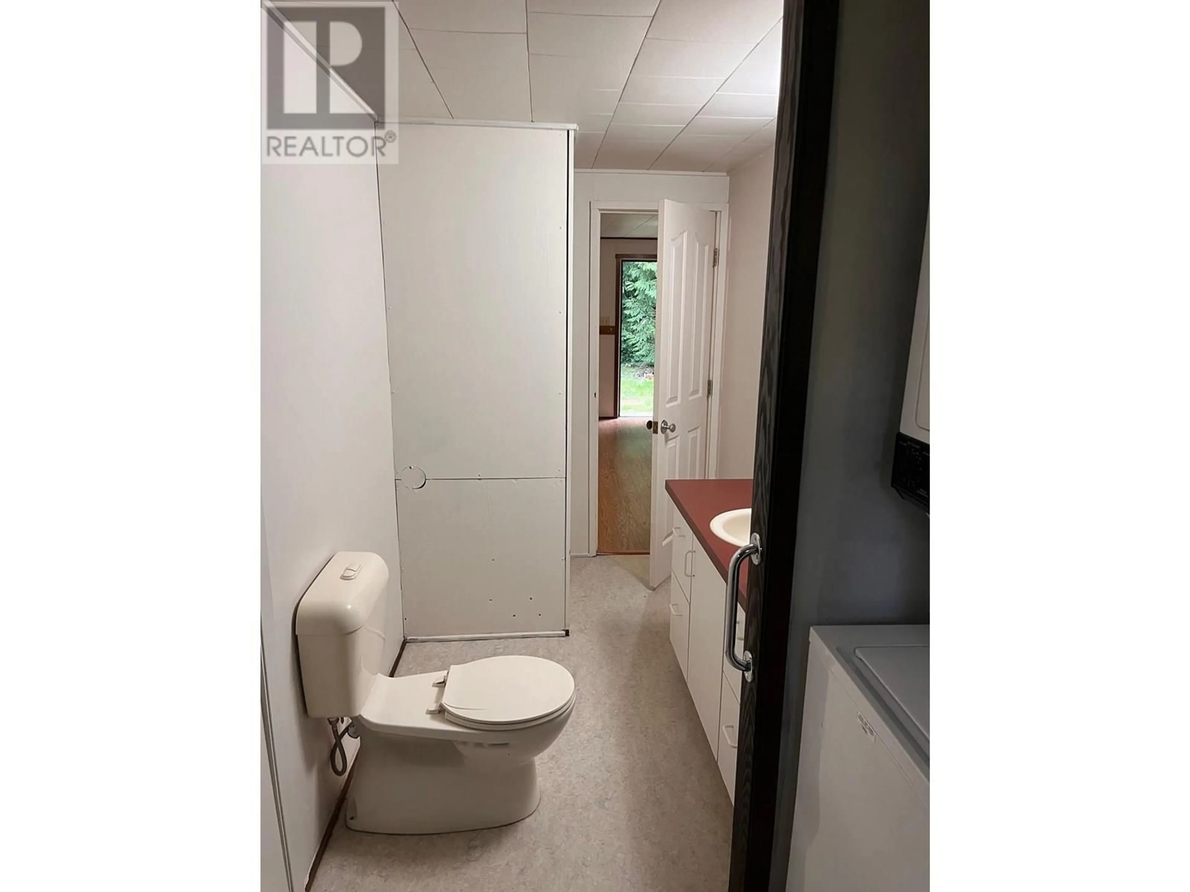 A pic of a room for 980 WOODLEY ROAD, Roberts Creek British Columbia V0N2W4