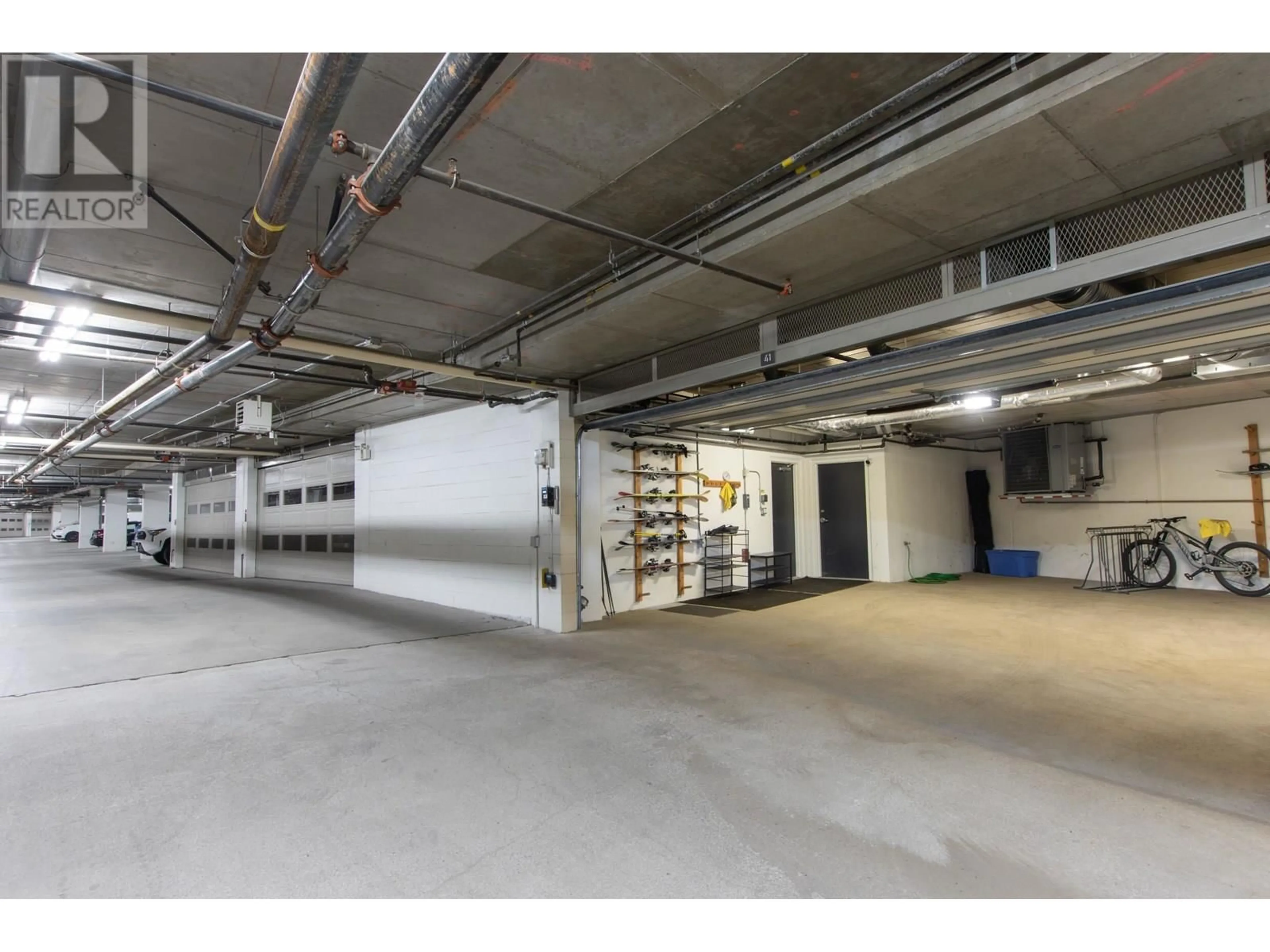 Indoor garage for 41 - 7124 NANCY GREENE DRIVE, Whistler British Columbia V8E0W9