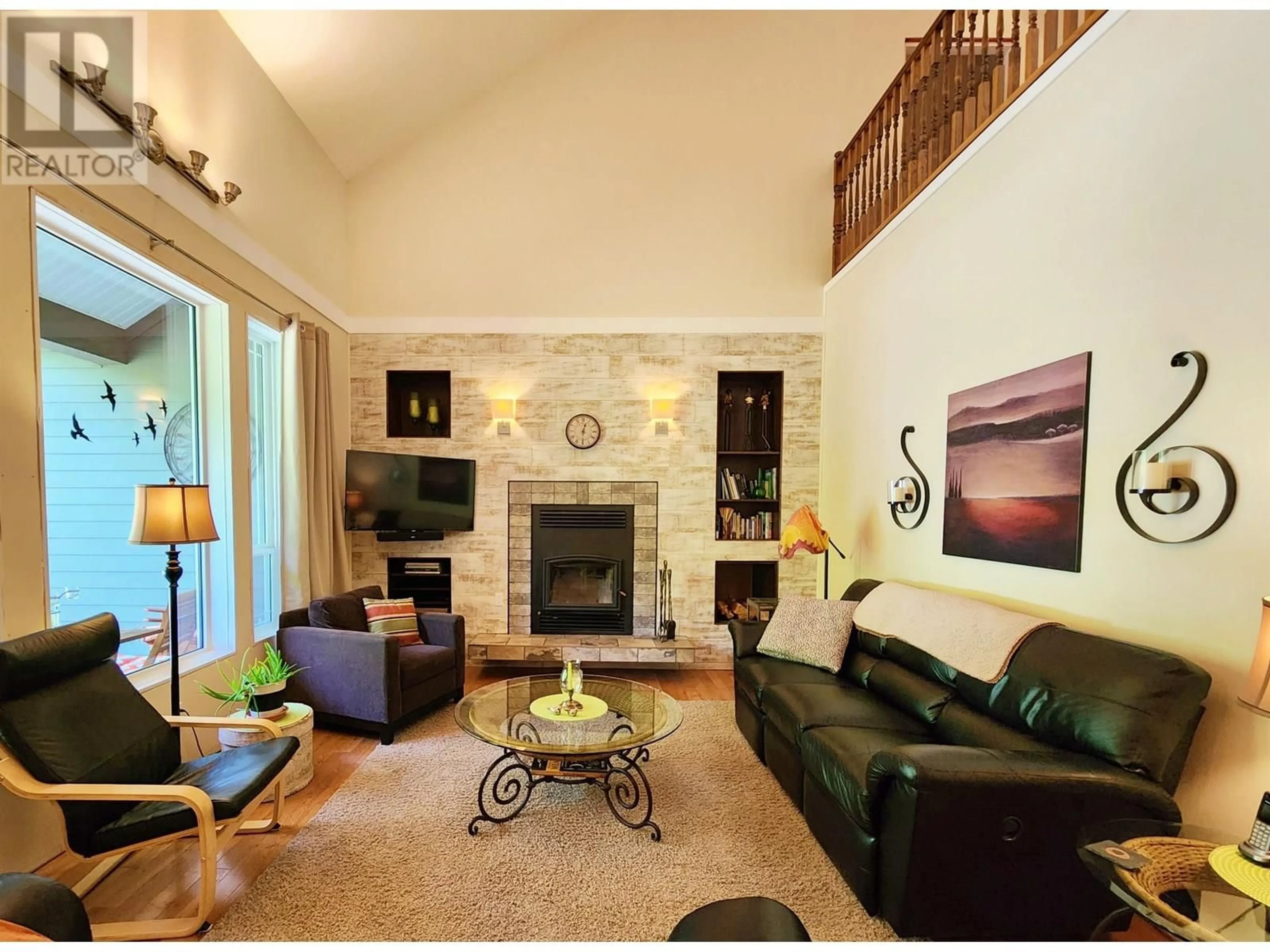 Living room with furniture, unknown for 4762 CAROLYN ROAD, Quesnel British Columbia V2J6L5