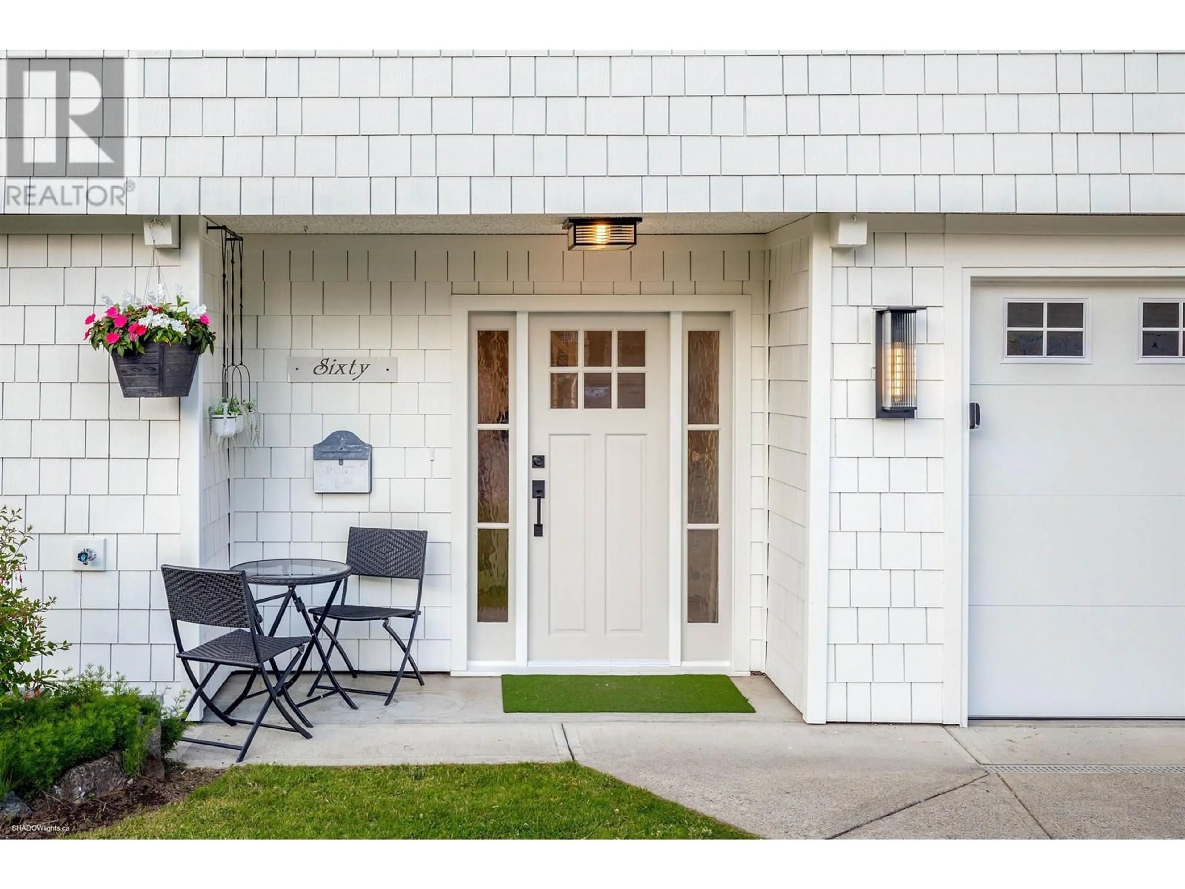 Indoor entryway for 60 53A STREET, Delta British Columbia V4M3C4