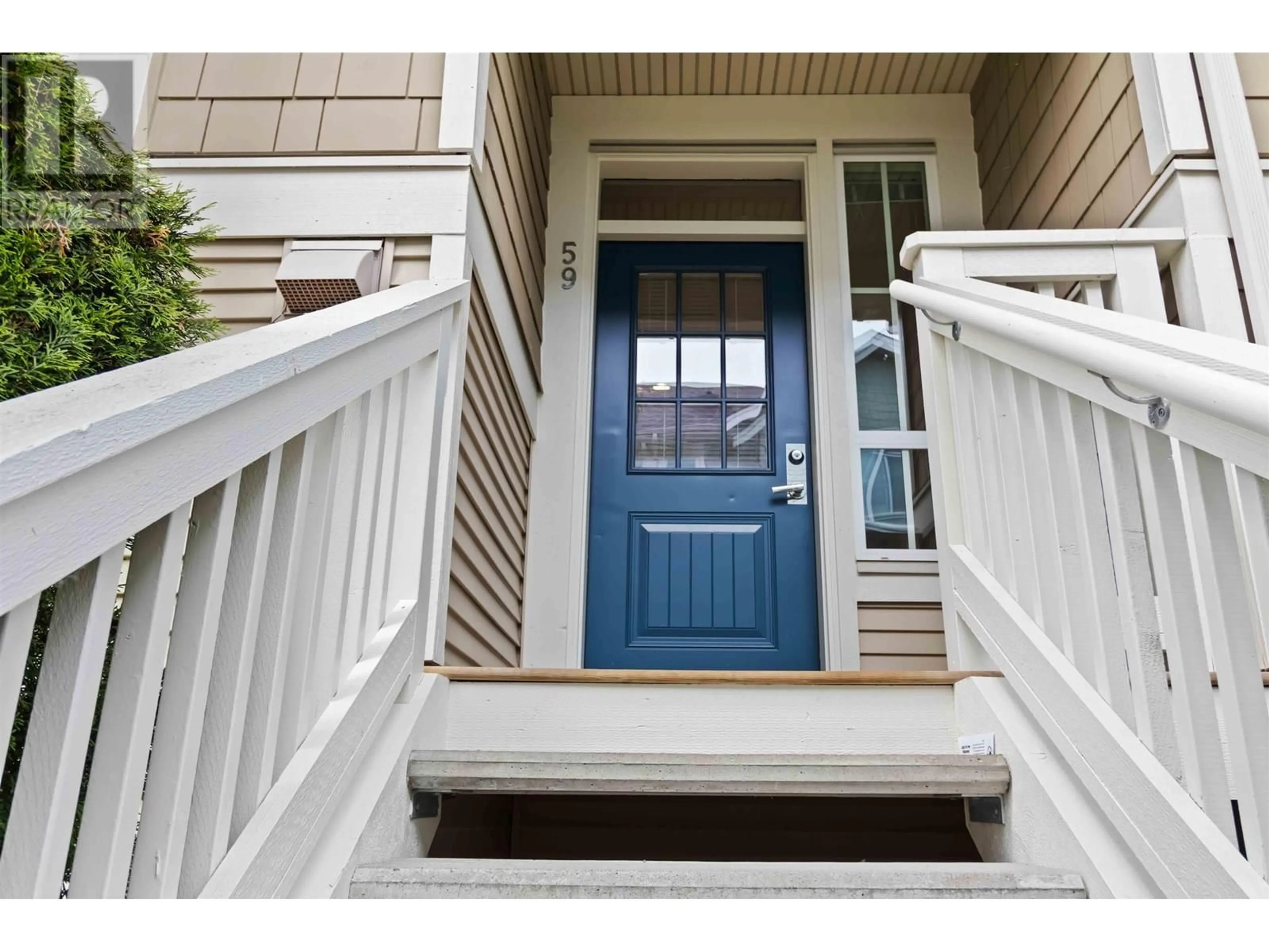Indoor entryway for 59 - 5510 ADMIRAL WAY, Ladner British Columbia V4K0C3
