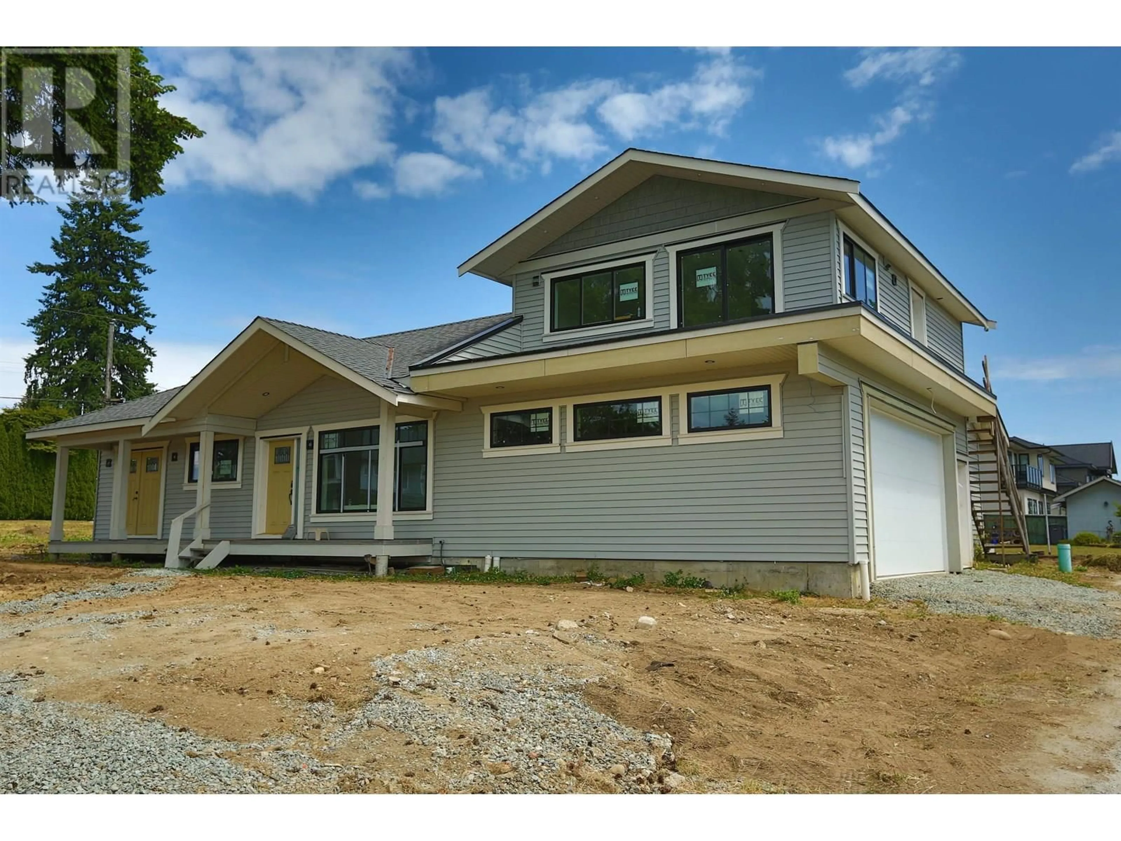 Home with vinyl exterior material, unknown for 201 FINNIGAN STREET, Coquitlam British Columbia V3K5J3
