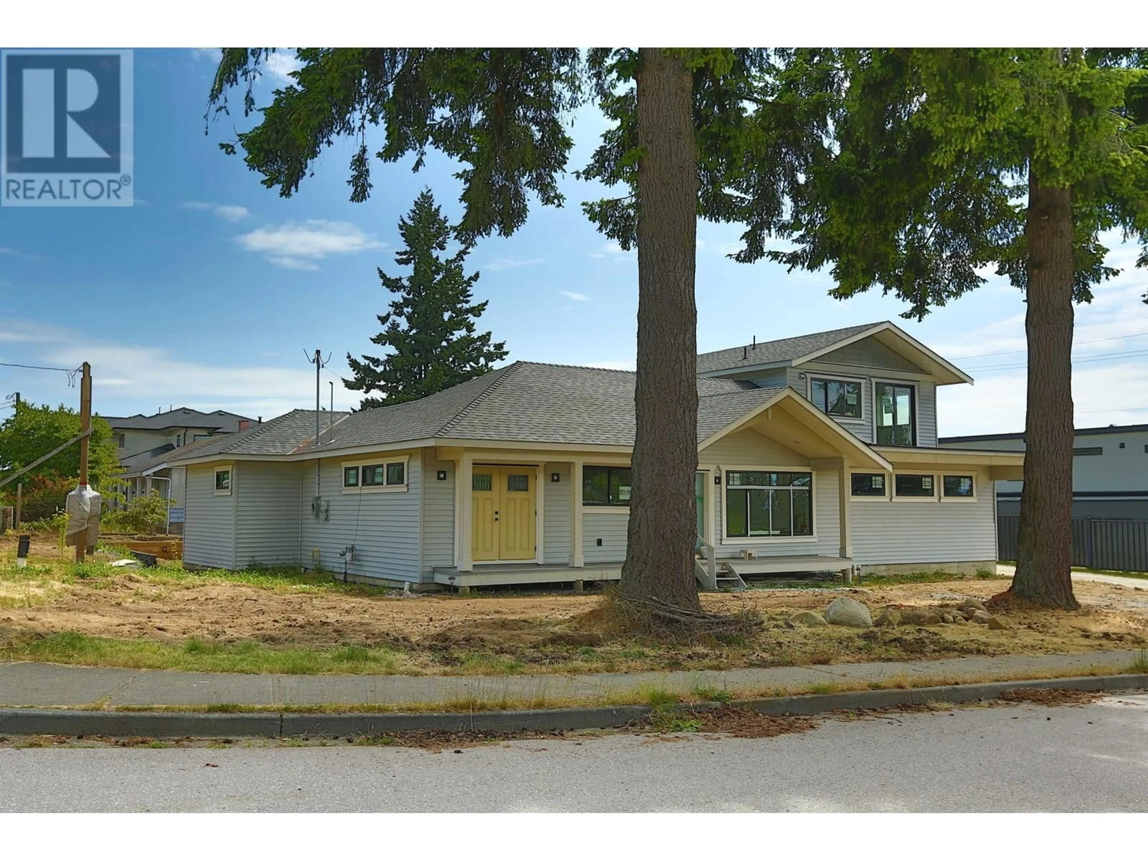 Home with vinyl exterior material, street for 201 FINNIGAN STREET, Coquitlam British Columbia V3K5J3
