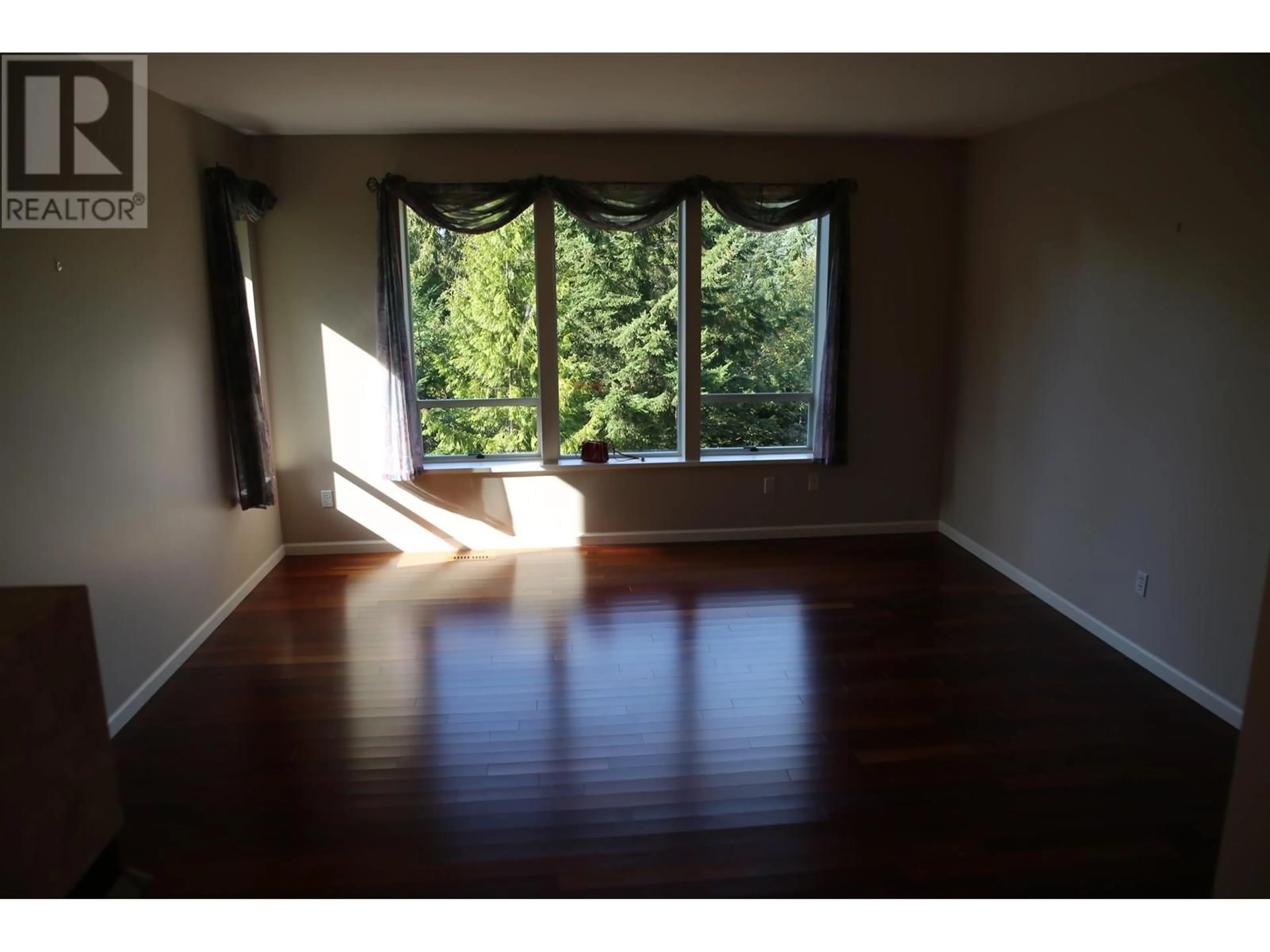 A pic of a room for 5456 KEITH ROAD, West Vancouver British Columbia V7W3C9