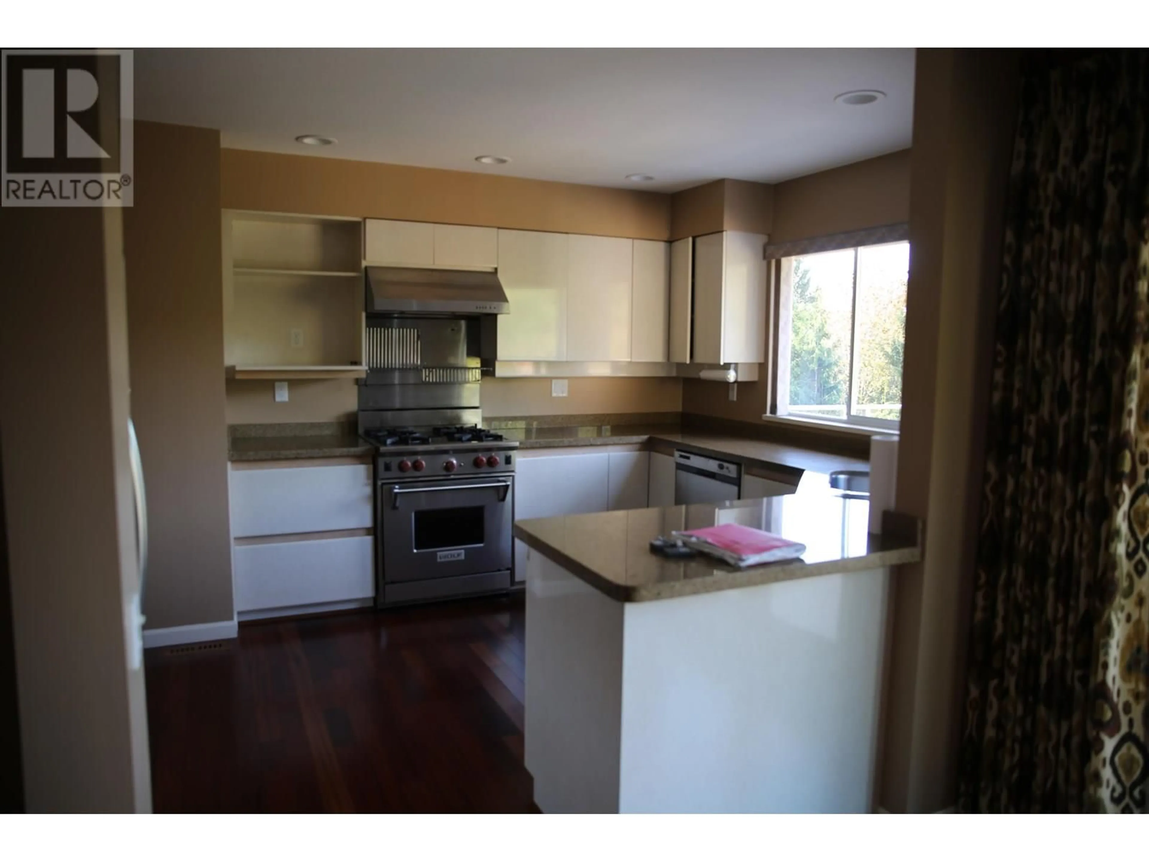 Open concept kitchen, wood/laminate floor for 5456 KEITH ROAD, West Vancouver British Columbia V7W3C9