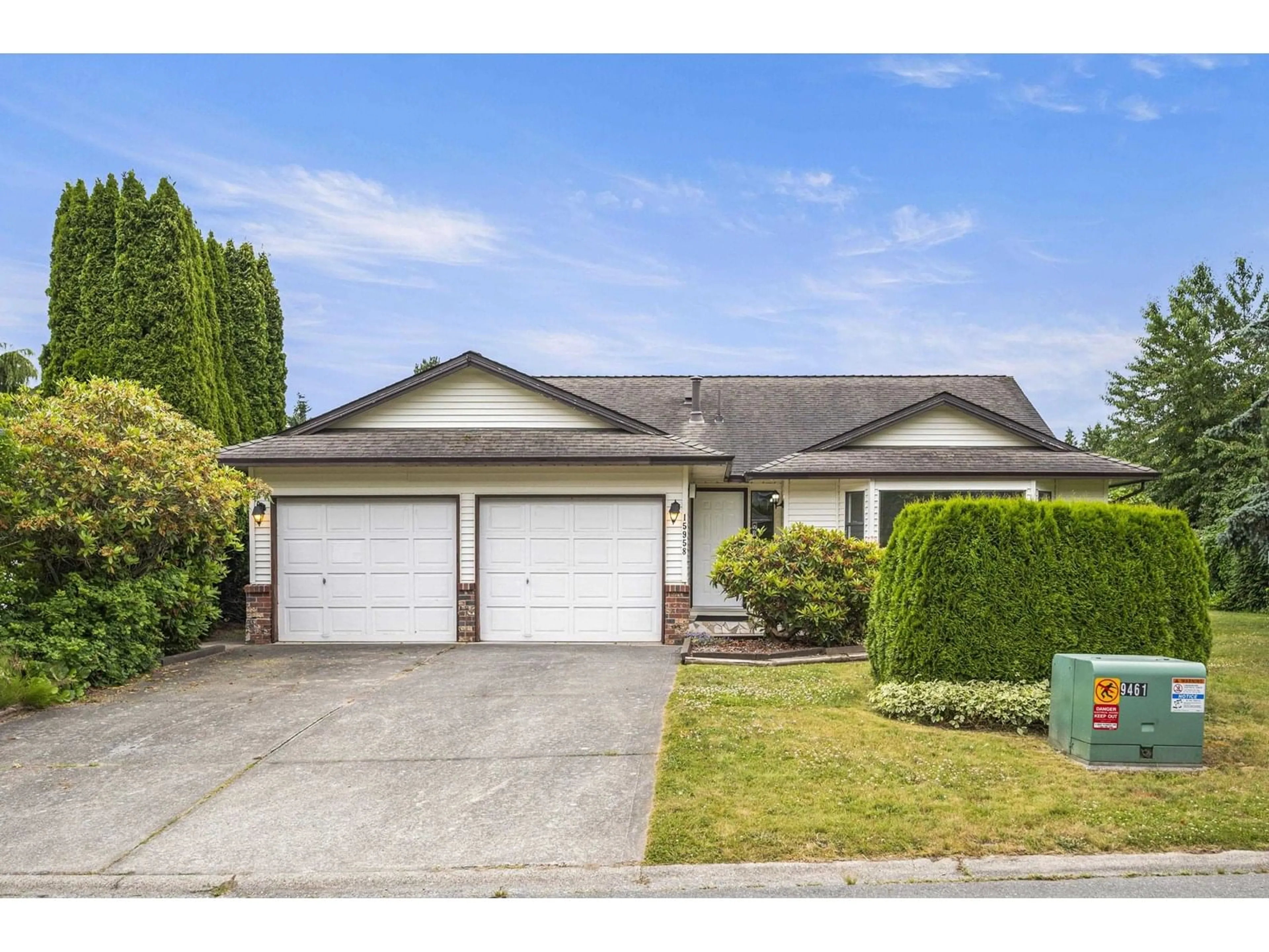 Home with vinyl exterior material, street for 15958 19A, Surrey British Columbia V4A8G9