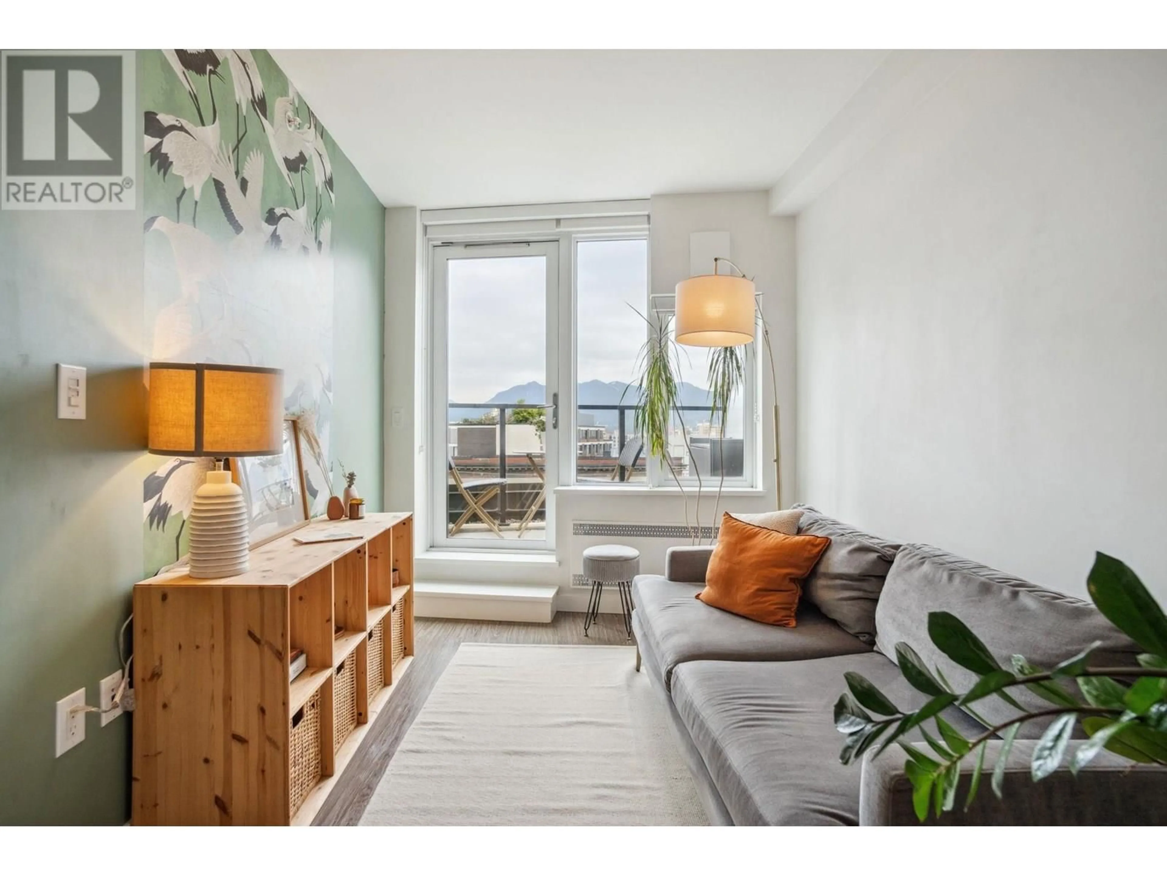 Living room with furniture, wood/laminate floor for 504 - 209 7TH AVENUE, Vancouver British Columbia V5T0H3