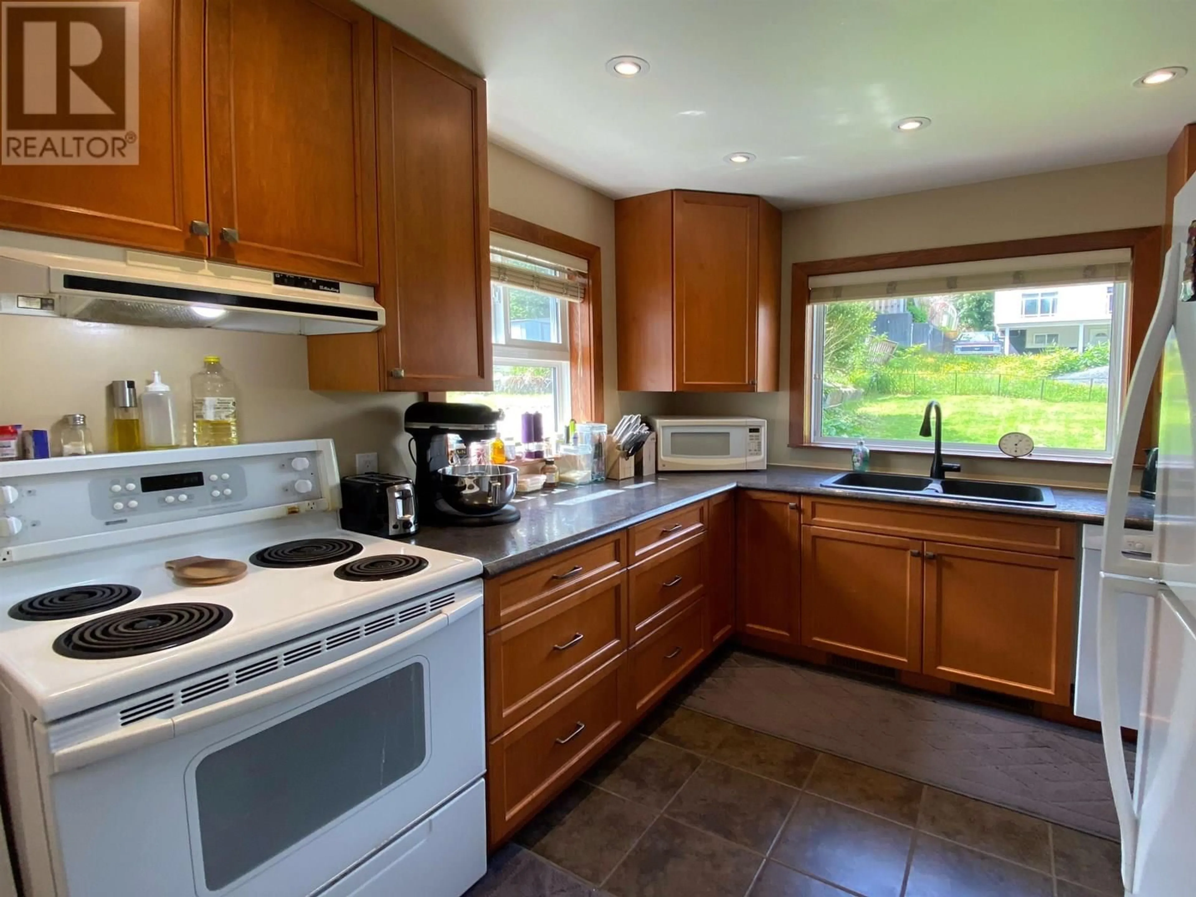 Standard kitchen, ceramic/tile floor for 1217 8TH AVENUE, Prince Rupert British Columbia V8J2N8