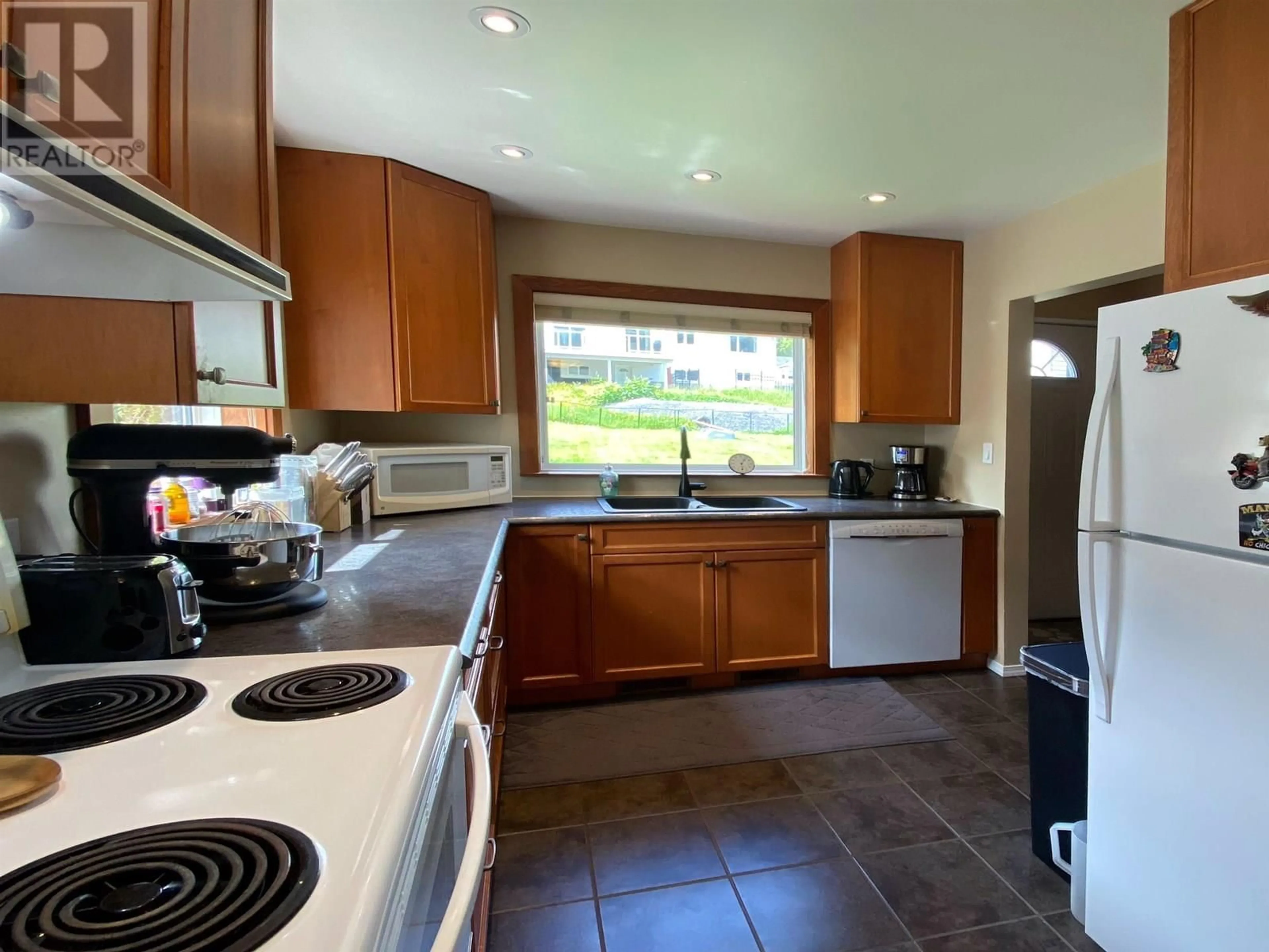 Standard kitchen, ceramic/tile floor for 1217 8TH AVENUE, Prince Rupert British Columbia V8J2N8