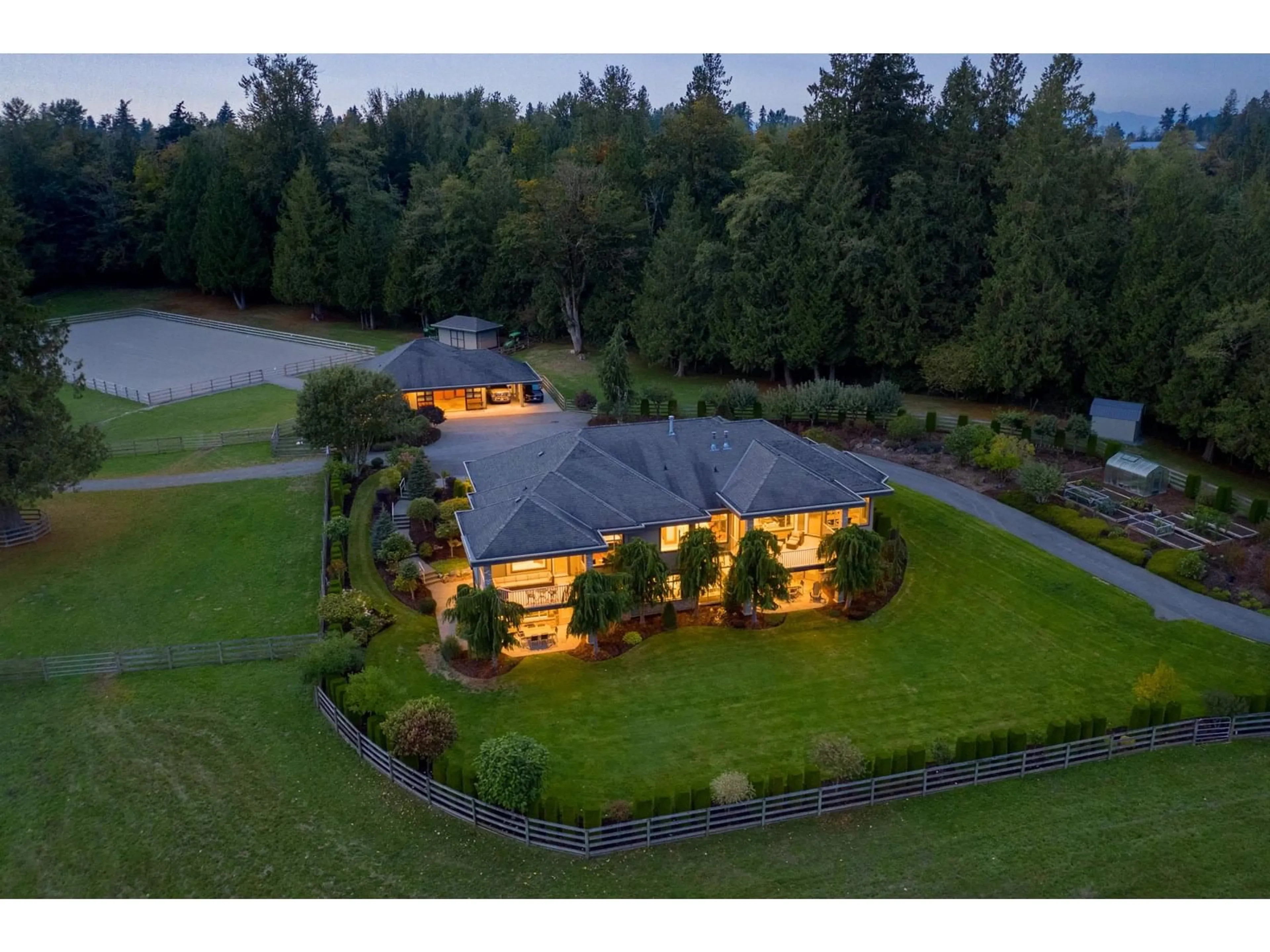 A pic from outside/outdoor area/front of a property/back of a property/a pic from drone, water/lake/river/ocean view for 2675 256, Langley British Columbia V4W1Y3