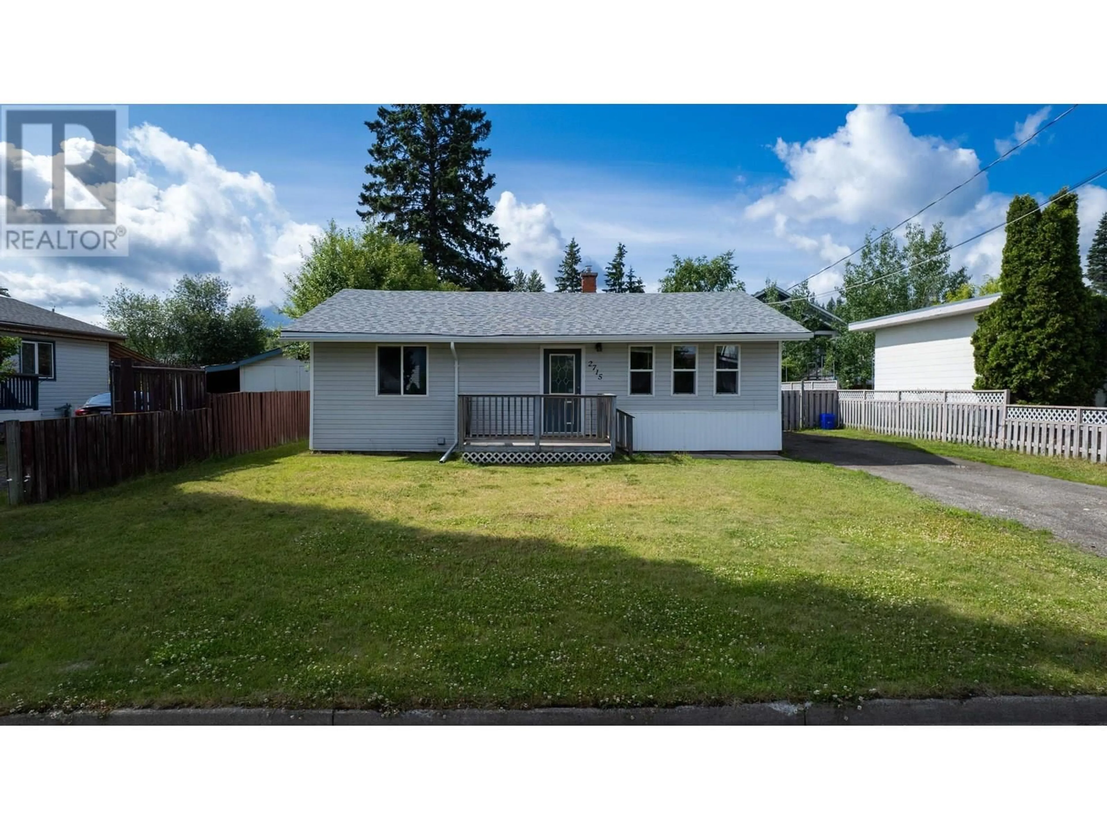 Home with vinyl exterior material, street for 2715 MERRITT ROAD, Prince George British Columbia V2N1M5