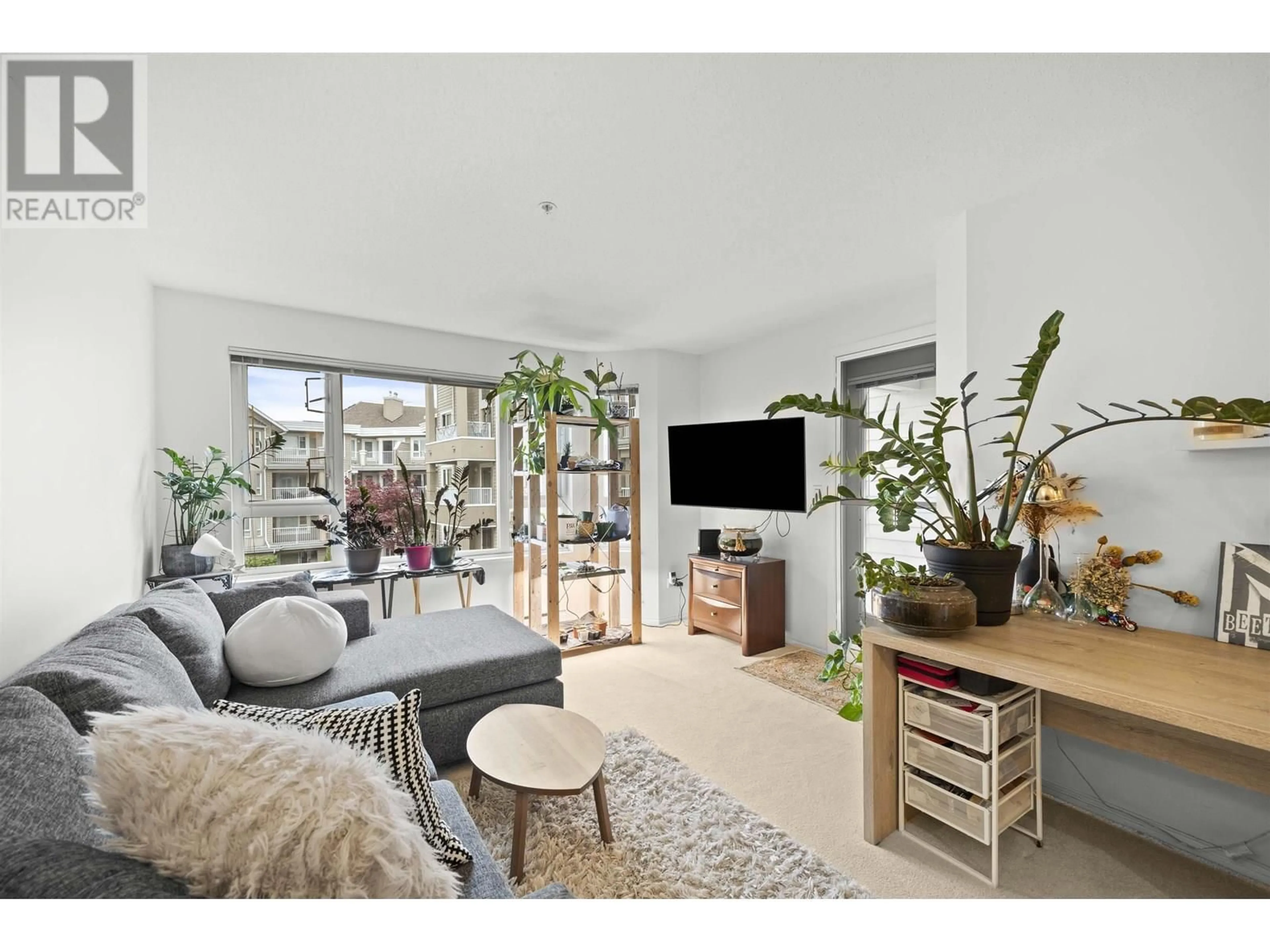 Living room with furniture, unknown for 347 - 5888 DOVER CRESCENT, Richmond British Columbia V7C5R9
