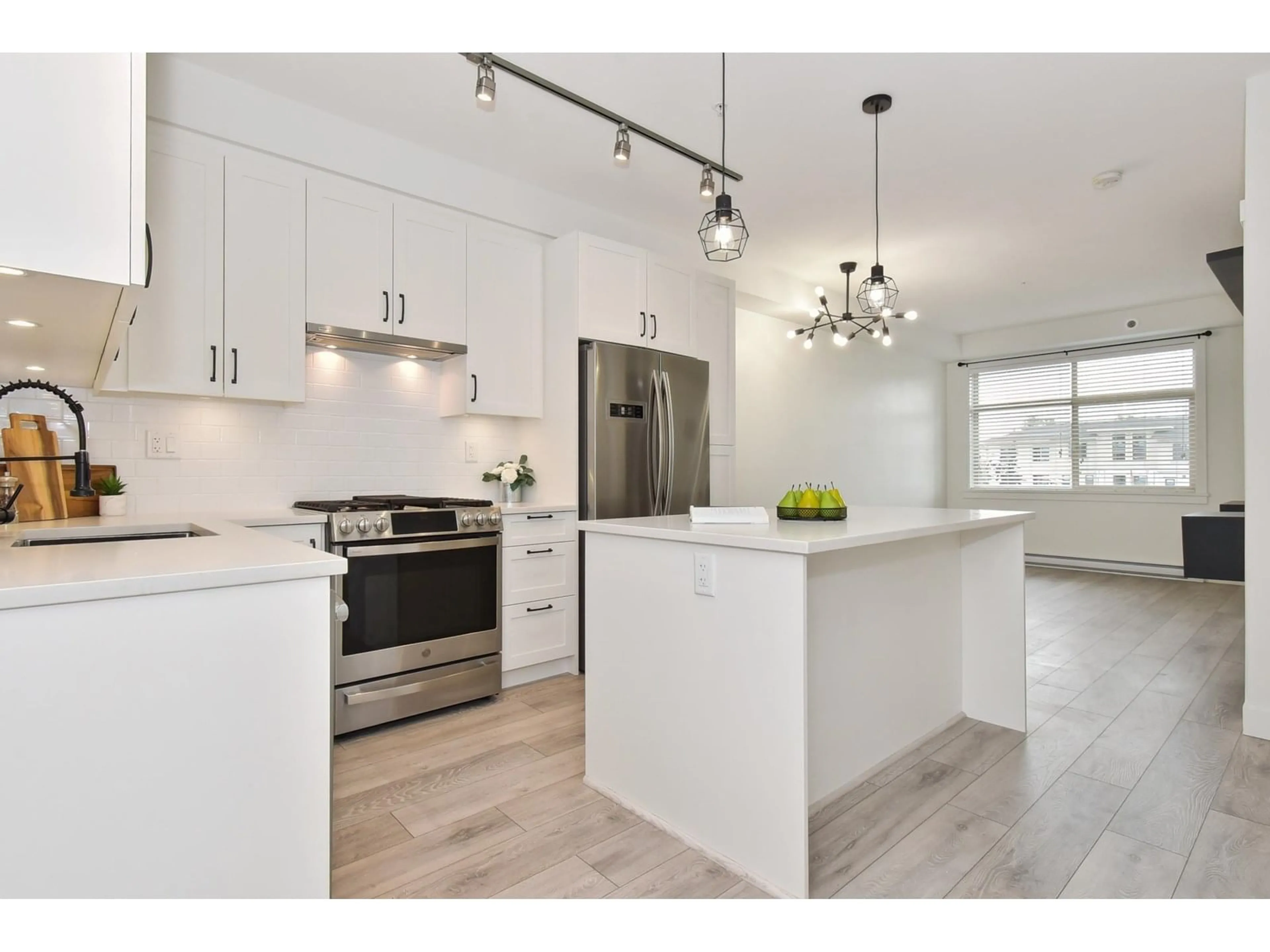 Open concept kitchen, unknown for 302 - 20673 78, Langley British Columbia V2Y3K1