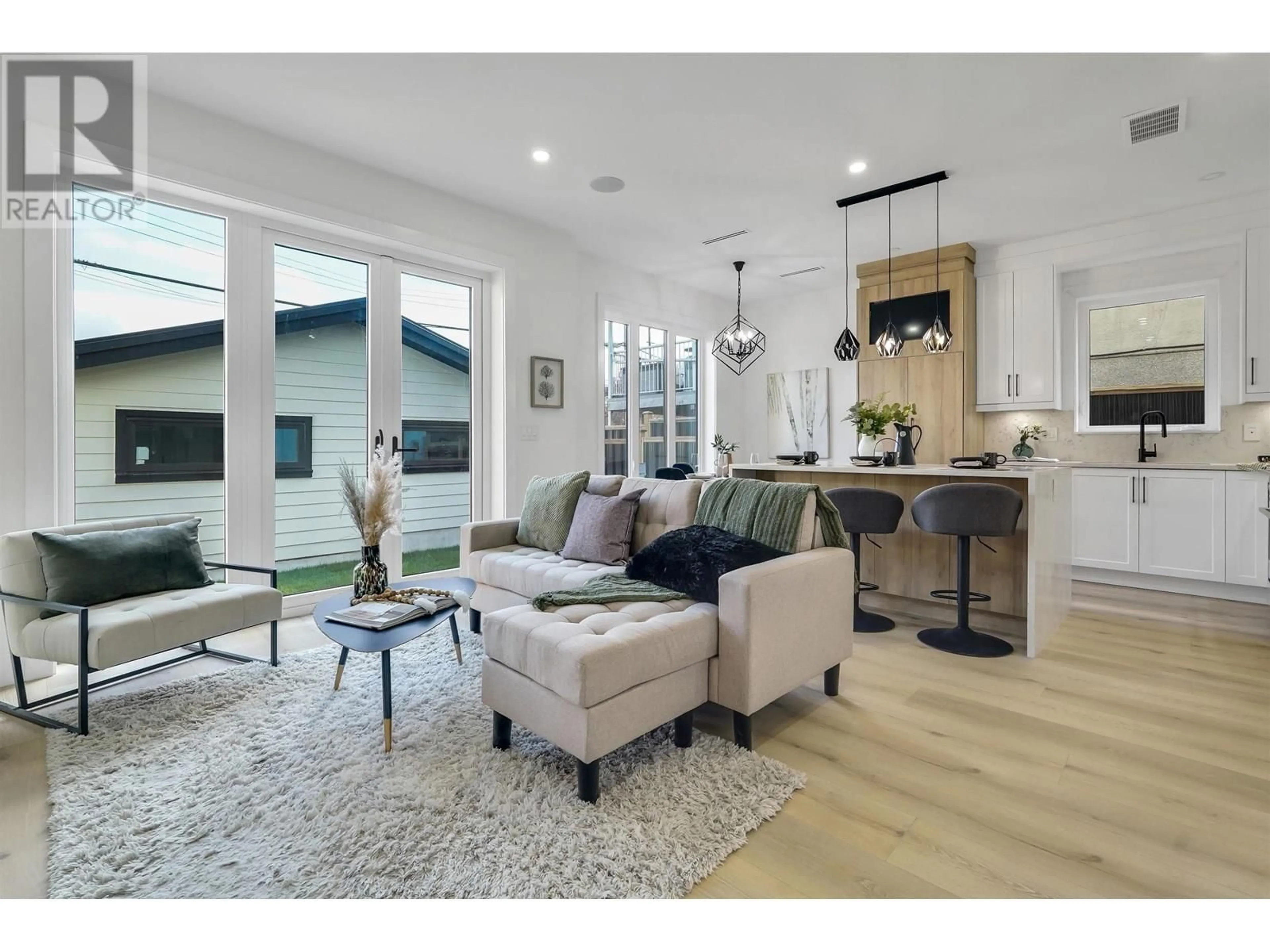 Living room with furniture, unknown for 2 - 3216 VENABLES STREET, Vancouver British Columbia V5K2S6