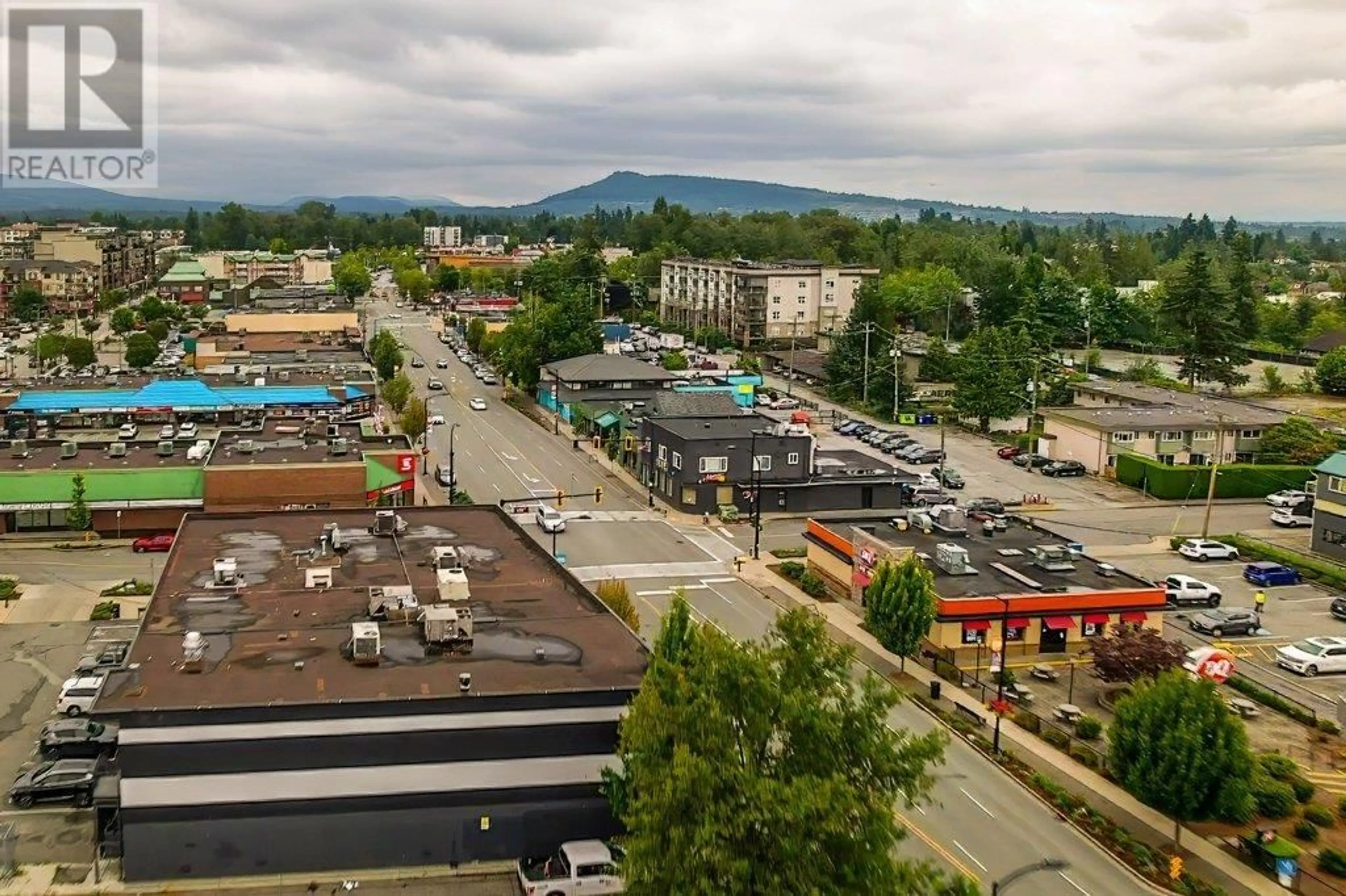 A pic from outside/outdoor area/front of a property/back of a property/a pic from drone, mountain view for 401 - 22363 SELKIRK AVENUE, Maple Ridge British Columbia V2X2X6