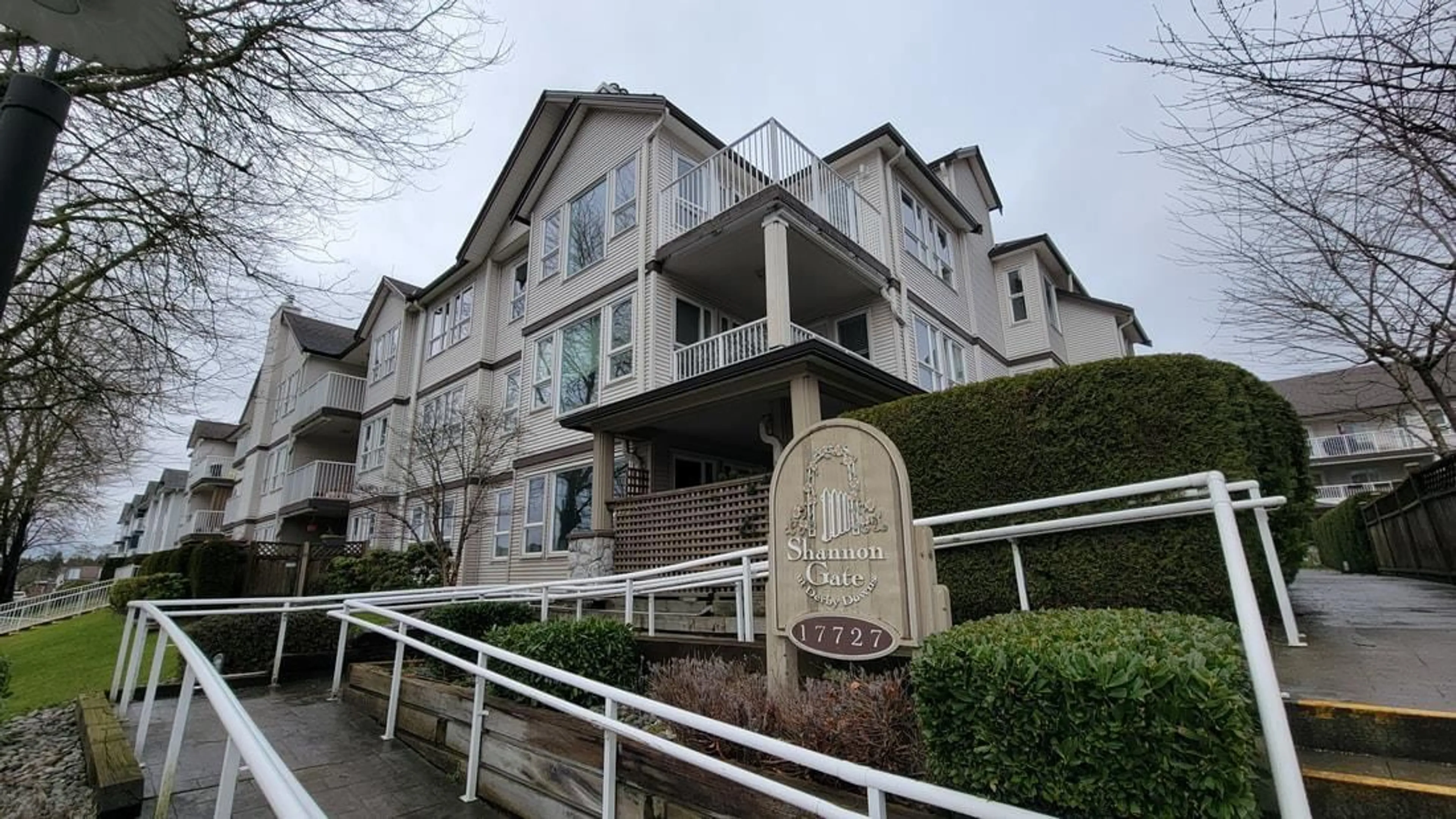 Unknown for 302 - 17727 58, Surrey British Columbia V3S1L5