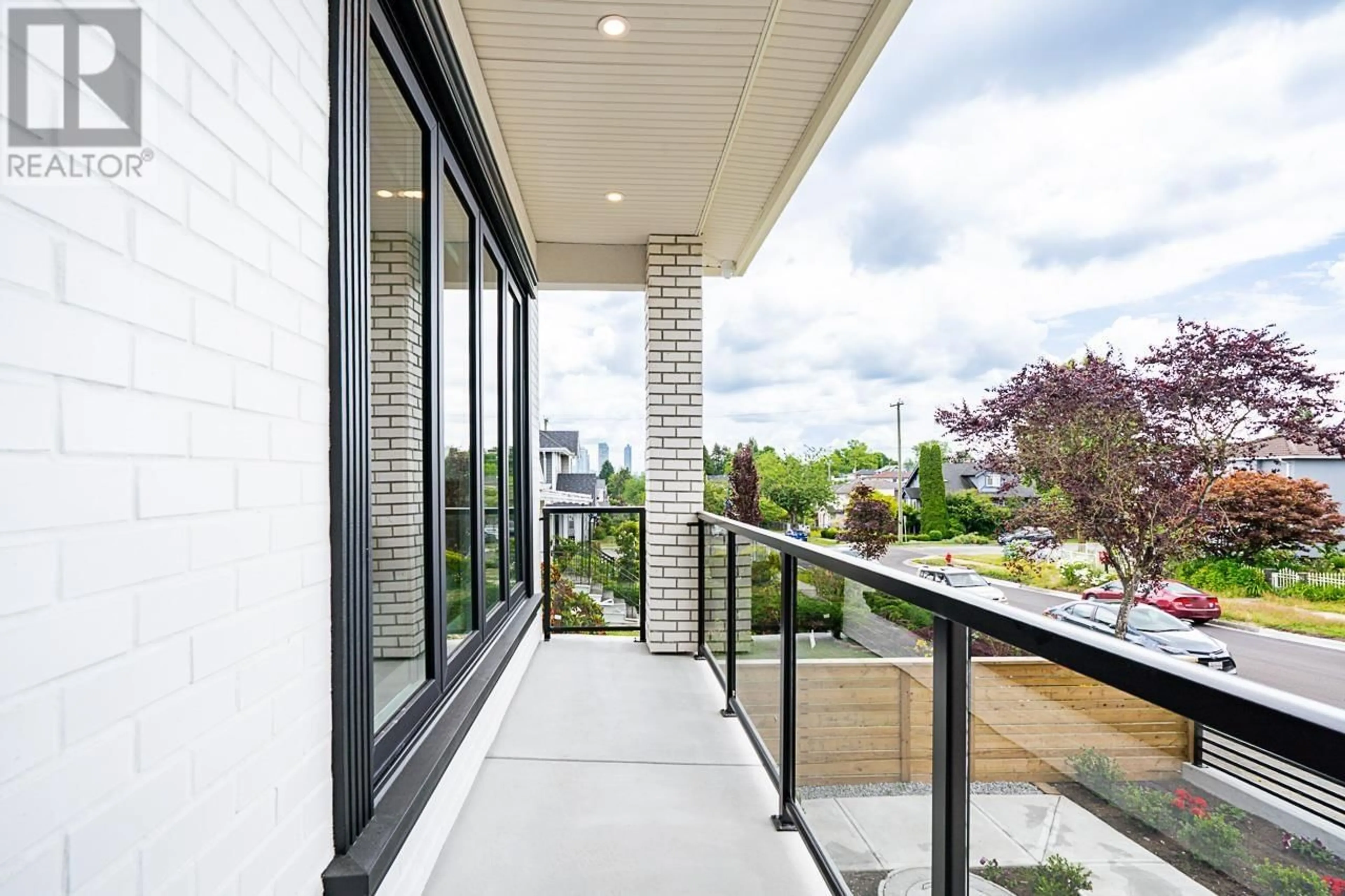 Unknown for 3073 3RD AVENUE, Vancouver British Columbia V5M1H9