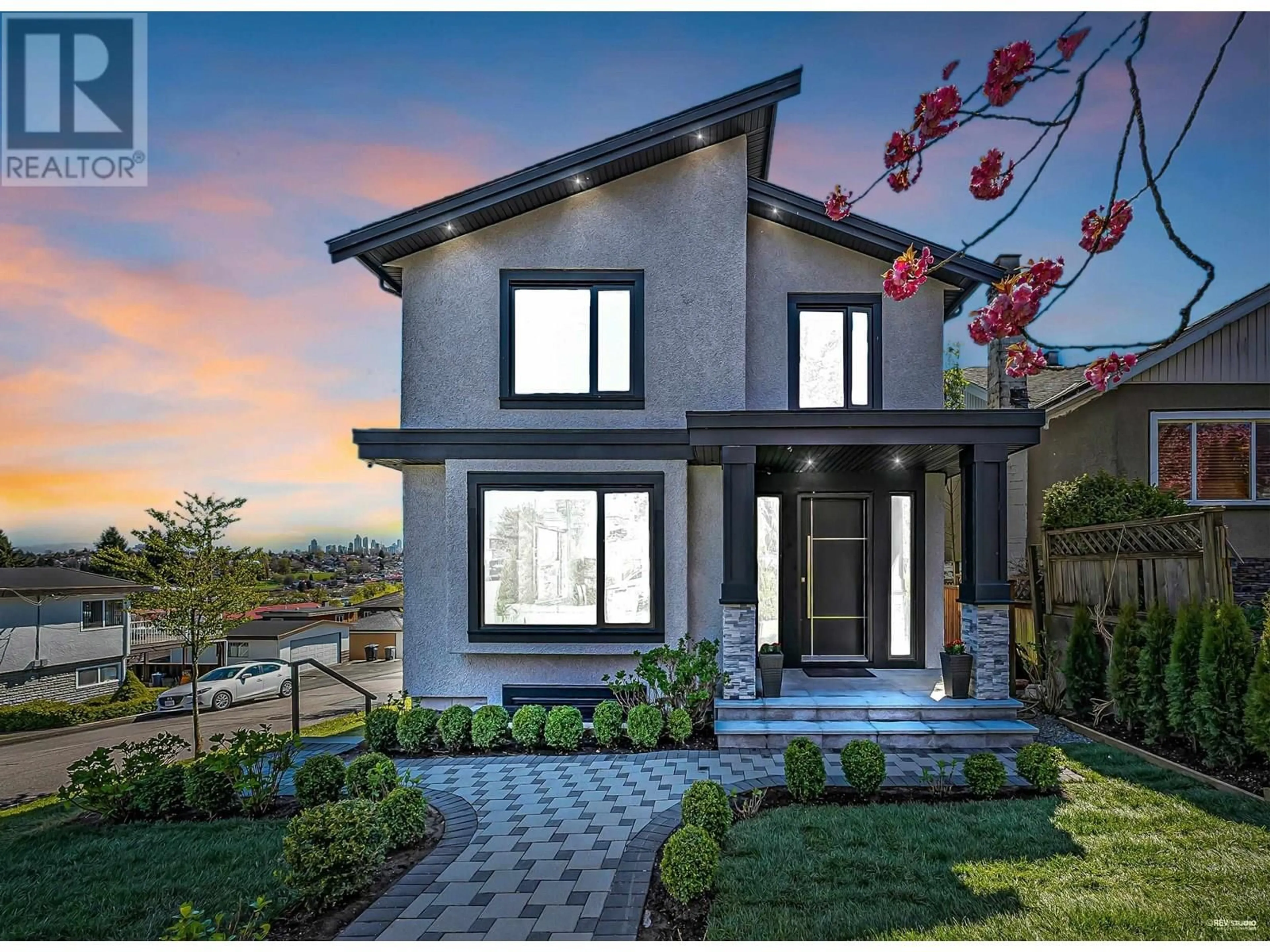 Unknown for 2996 7TH AVENUE, Vancouver British Columbia V5M1V3
