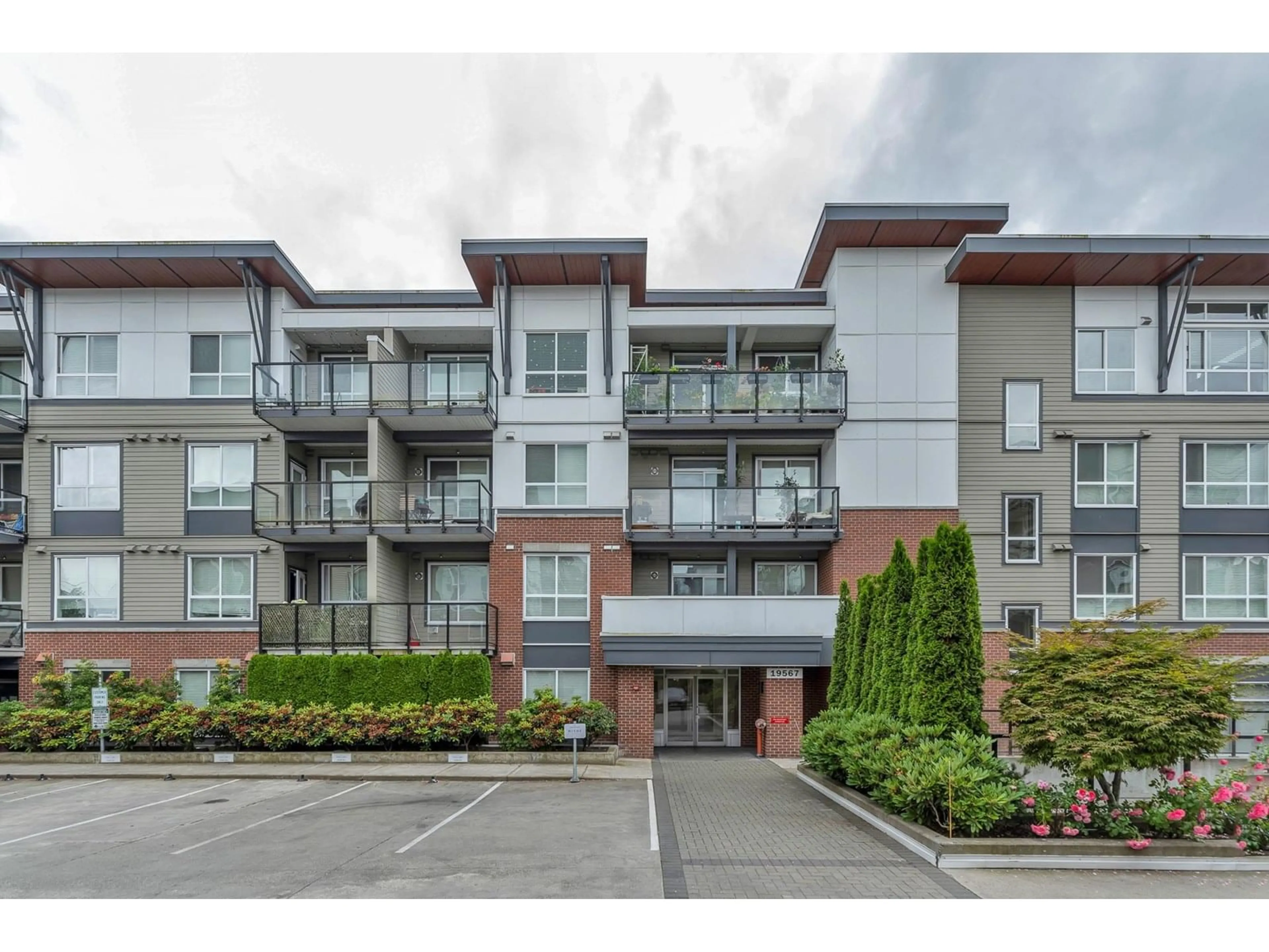 Unknown for 204 - 19567 64, Surrey British Columbia V3S7H8