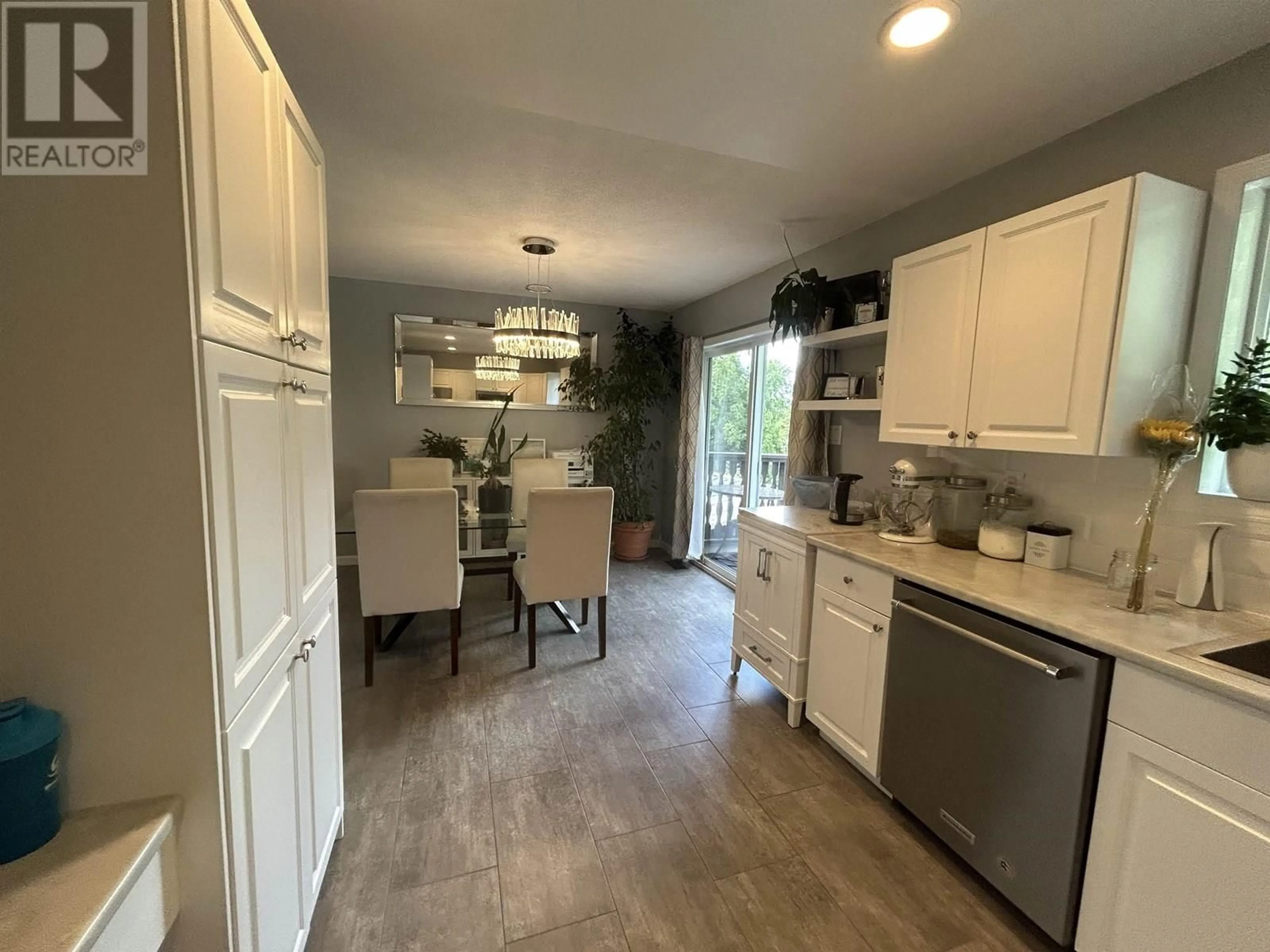 Open concept kitchen, ceramic/tile floor for 2810 OAKRIDGE CRESCENT, Prince George British Columbia V2K4X3