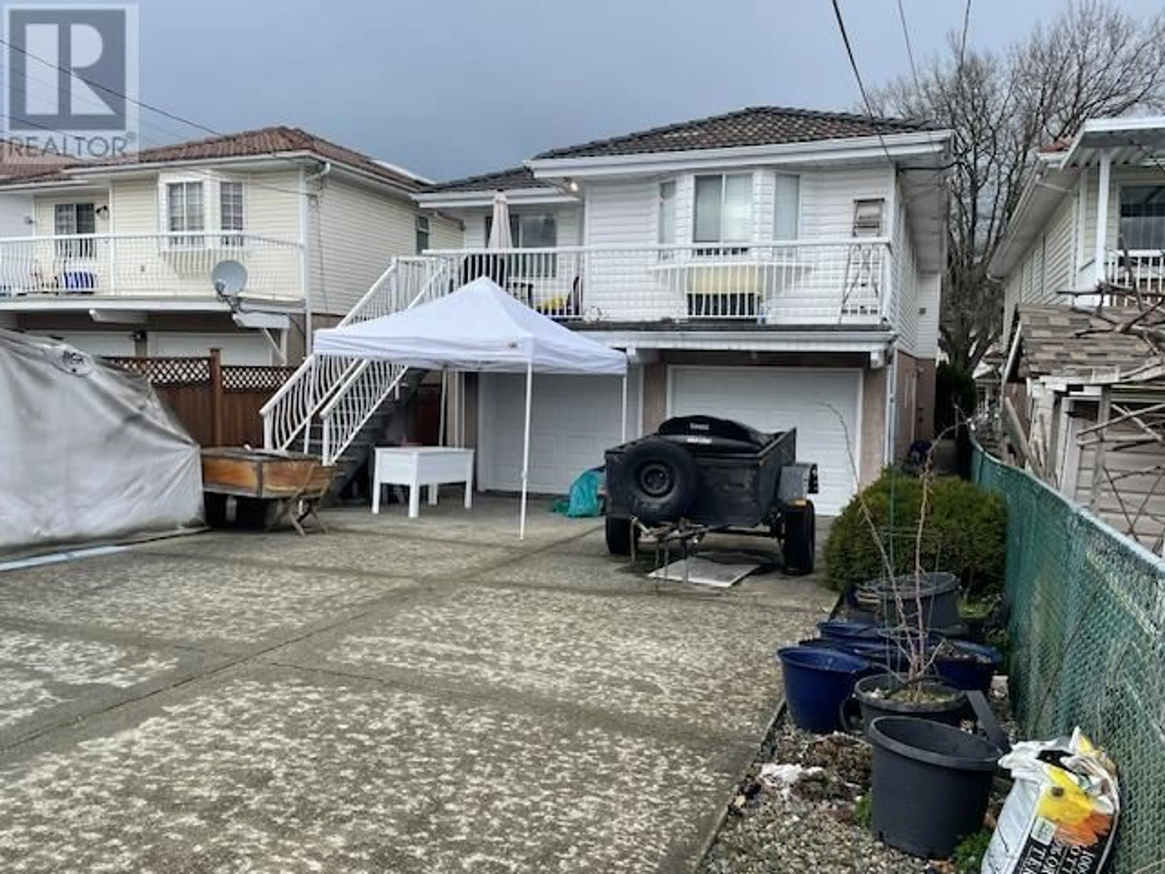 A pic from outside/outdoor area/front of a property/back of a property/a pic from drone, street for 4338 PANDORA STREET, Burnaby British Columbia V5C2B7